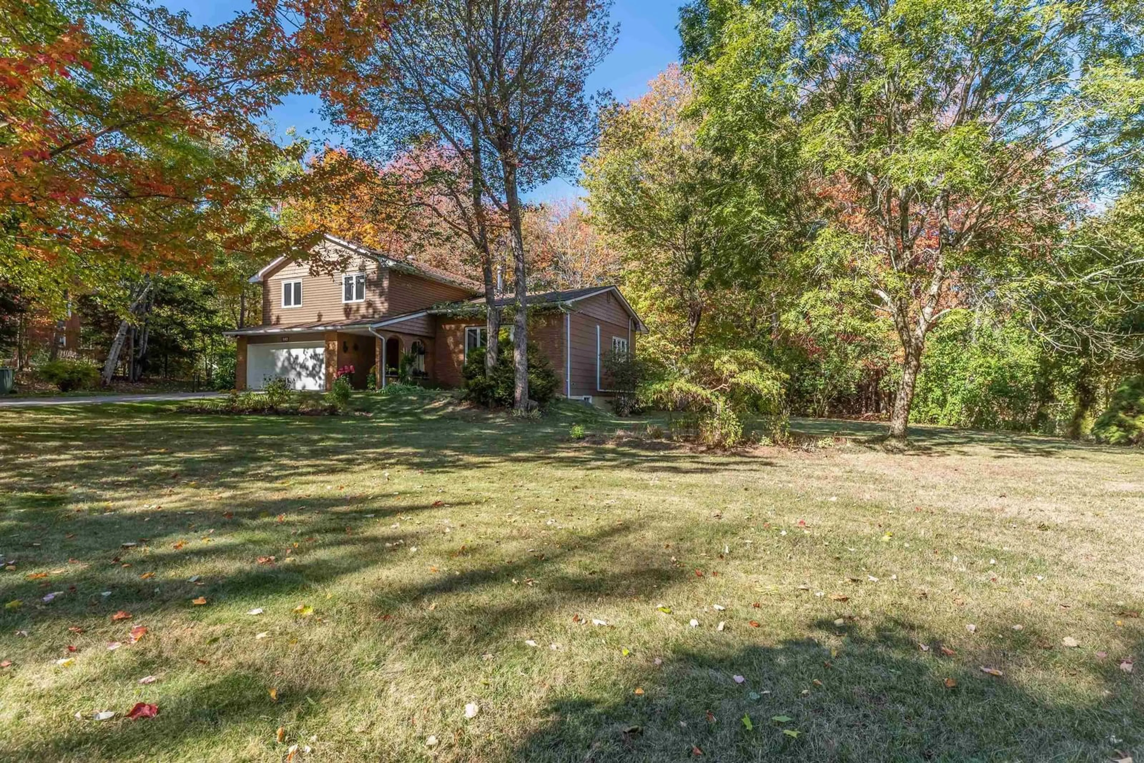A pic from outside/outdoor area/front of a property/back of a property/a pic from drone, unknown for 103 Elizabeth Dr  Ns B4n 0k2, Kentville Nova Scotia B4N 0K2
