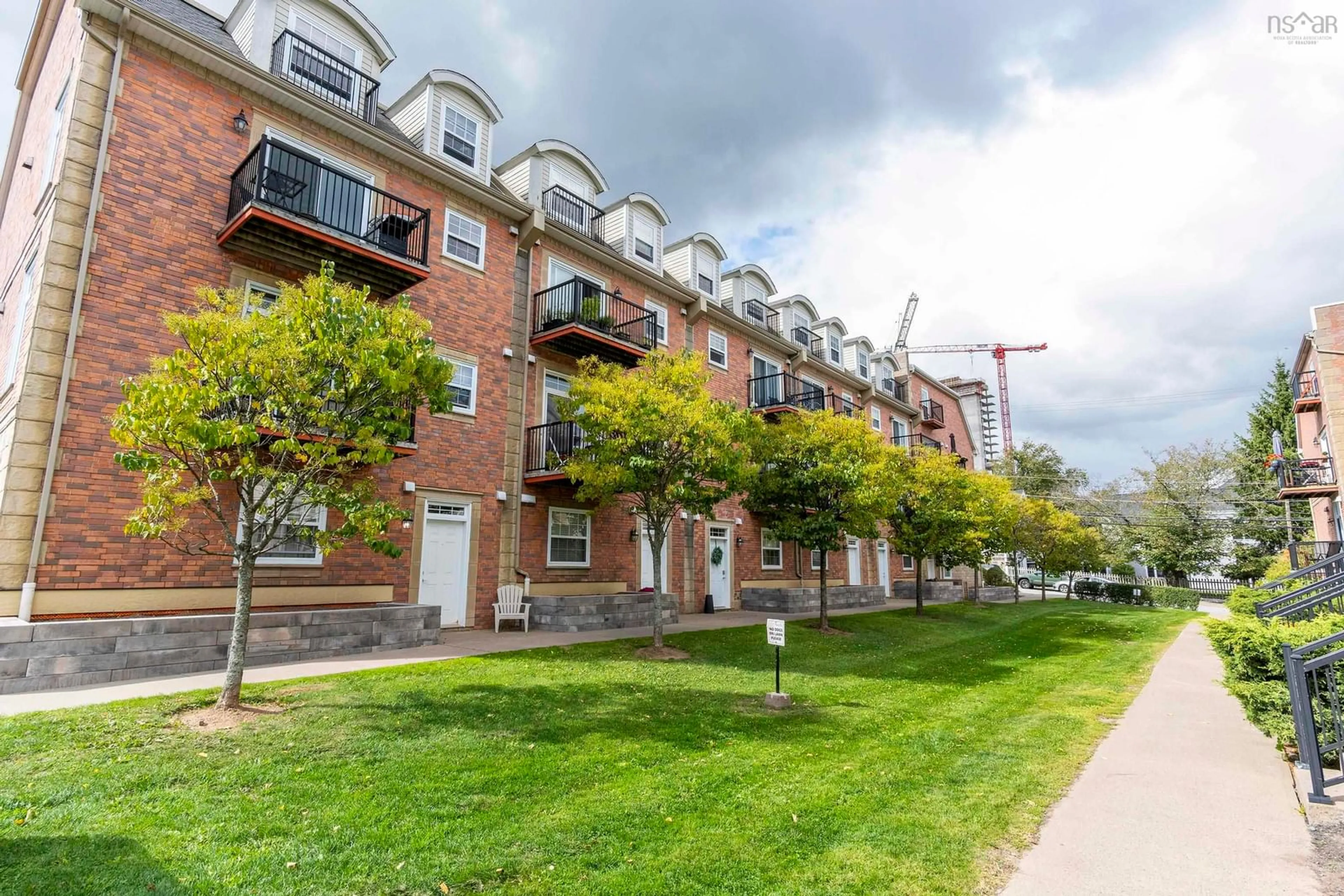 A pic from outside/outdoor area/front of a property/back of a property/a pic from drone, street for 2173 Maitland St, Halifax Nova Scotia B3K 2Z8