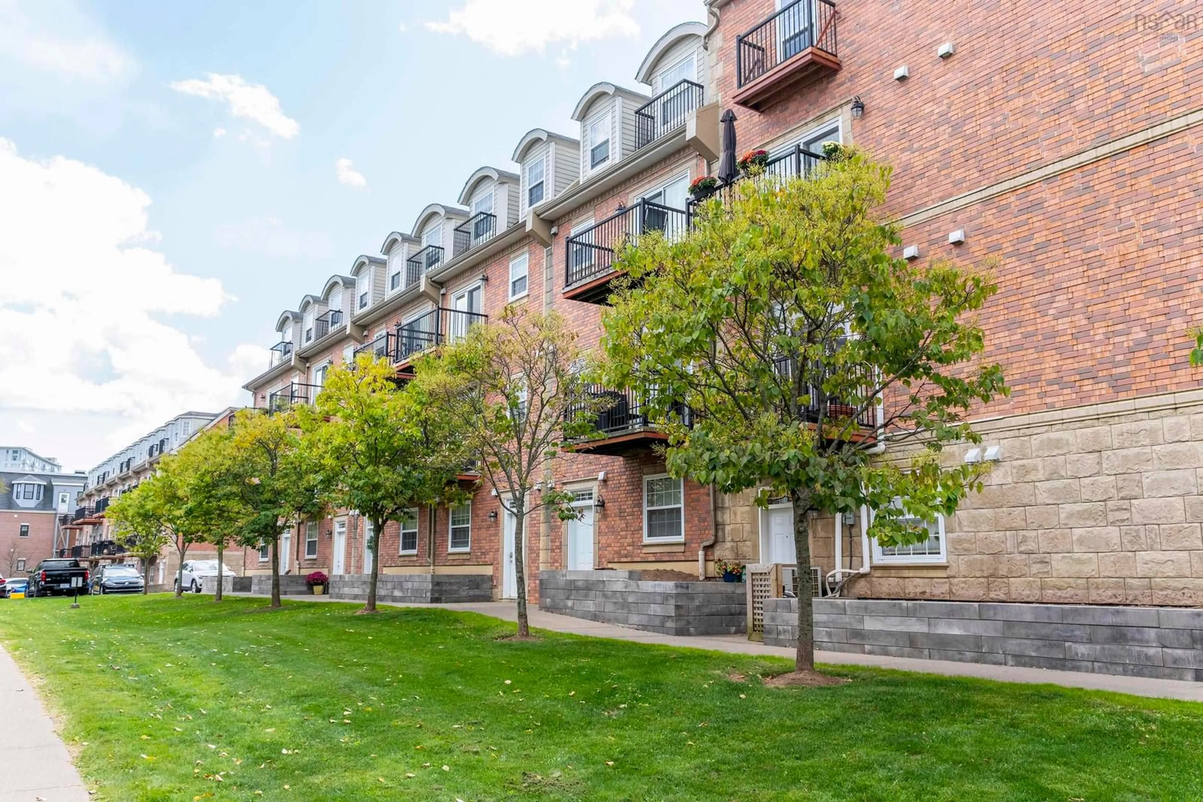 Patio, street for 2173 Maitland St, Halifax Nova Scotia B3K 2Z8