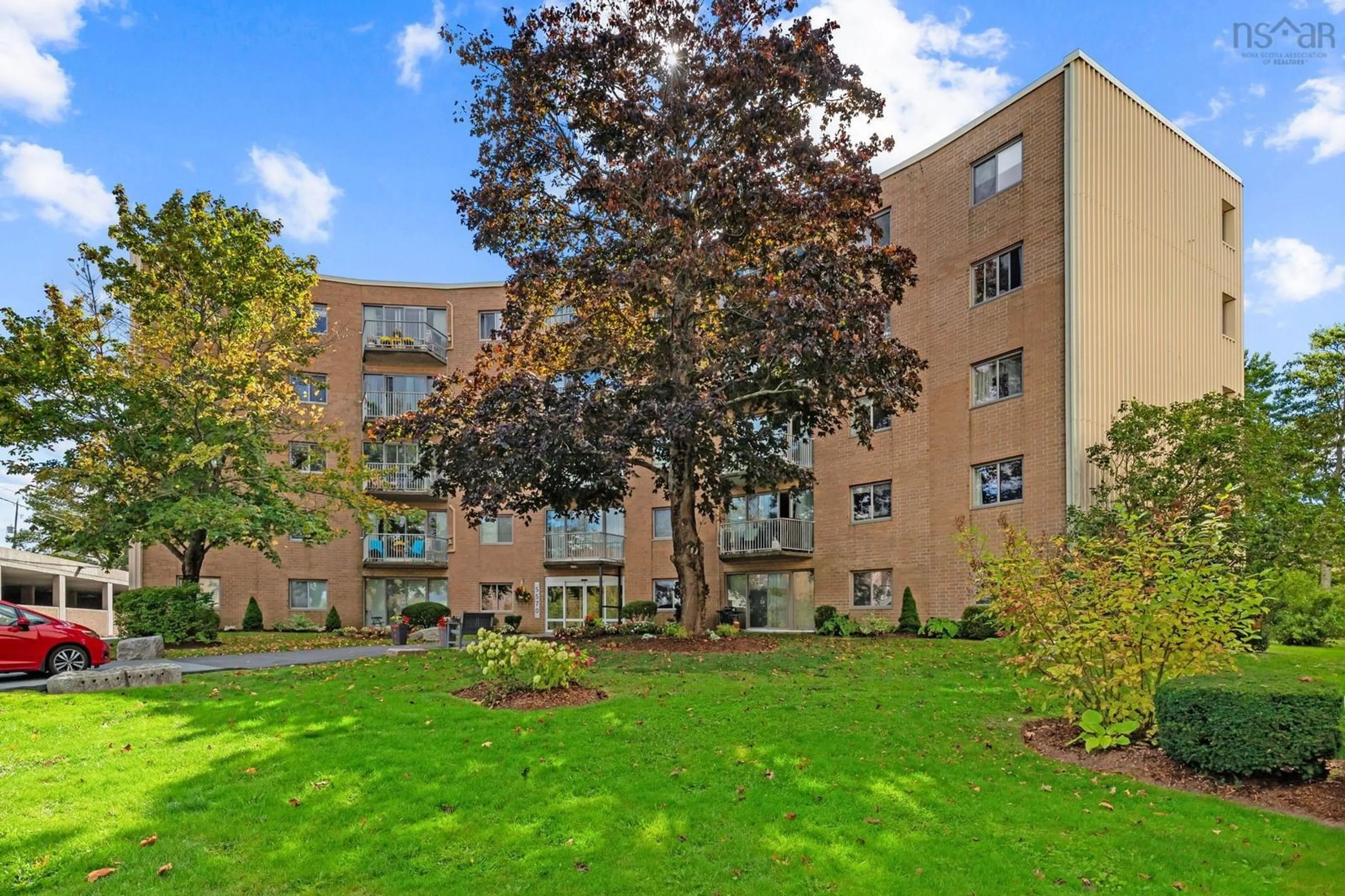 Patio, building for 5570 Heatherwood Crt #303, Halifax Nova Scotia B3K 5N7