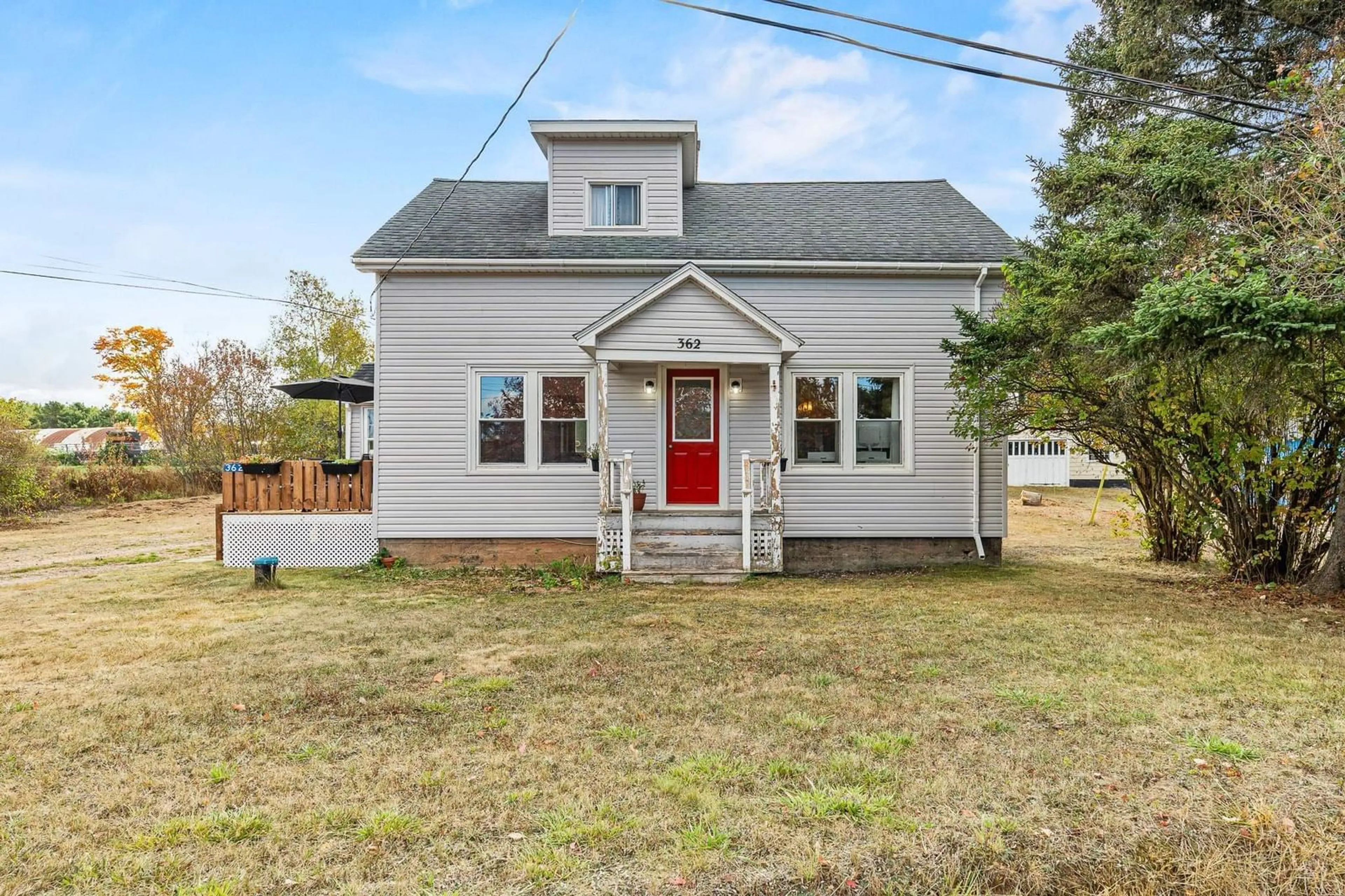 Home with vinyl exterior material, street for 362 Orchard St, South Berwick Nova Scotia B0P 1E0