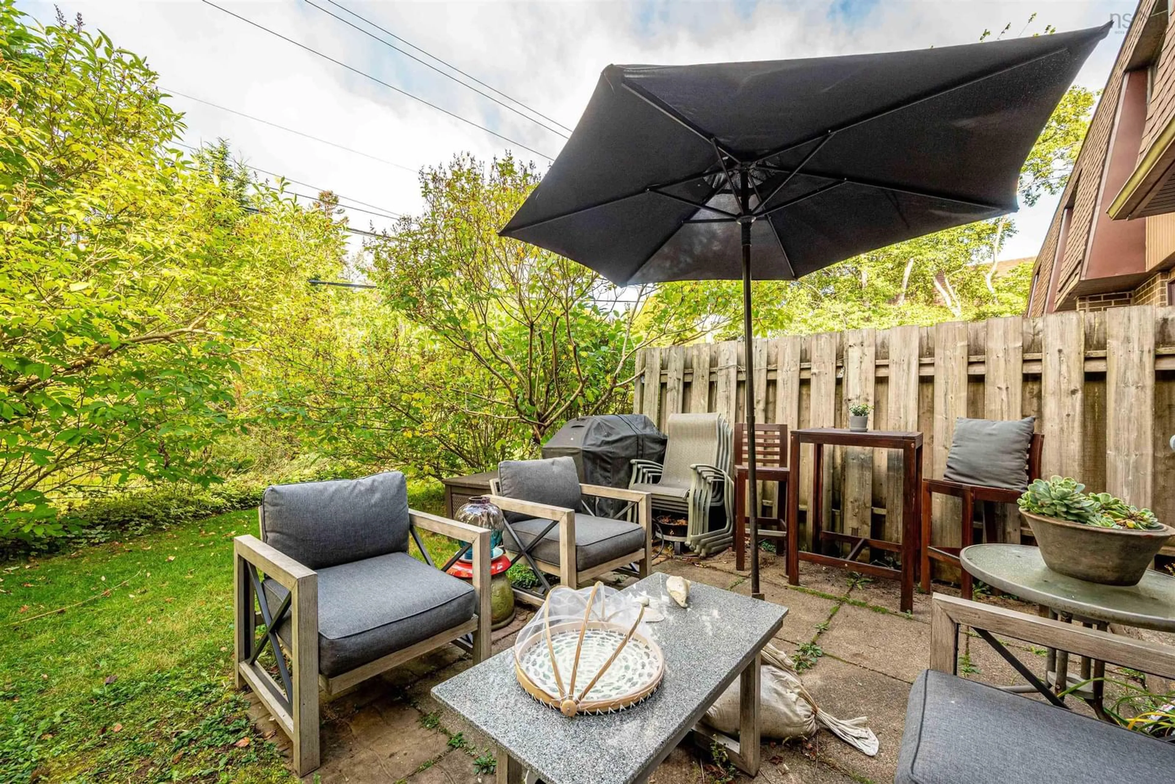 Patio, street for 28 Hanover Crt, Halifax Nova Scotia B3M 3K6