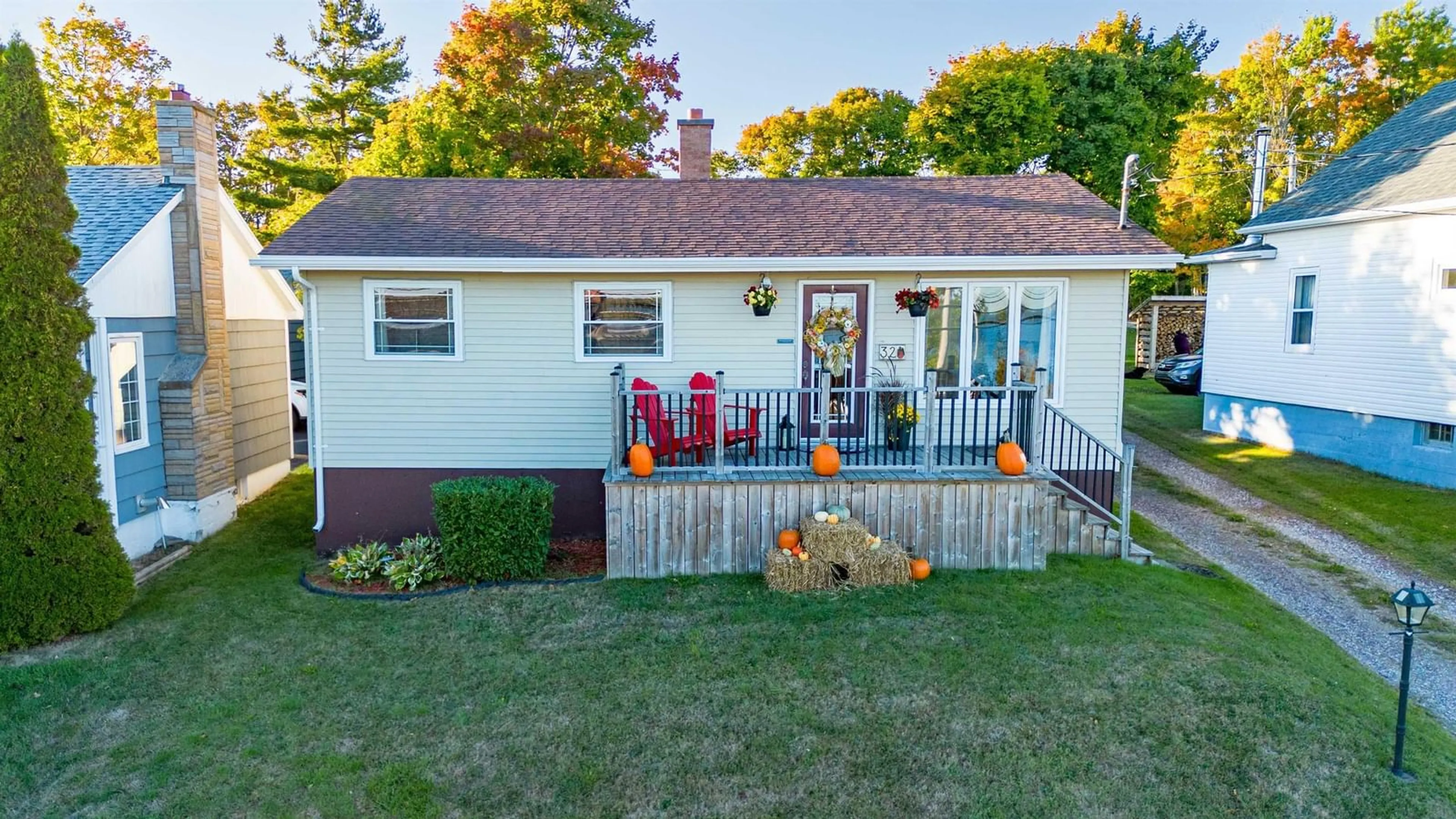 Unknown for 32 Queen St, North Sydney Nova Scotia B2A 1A1