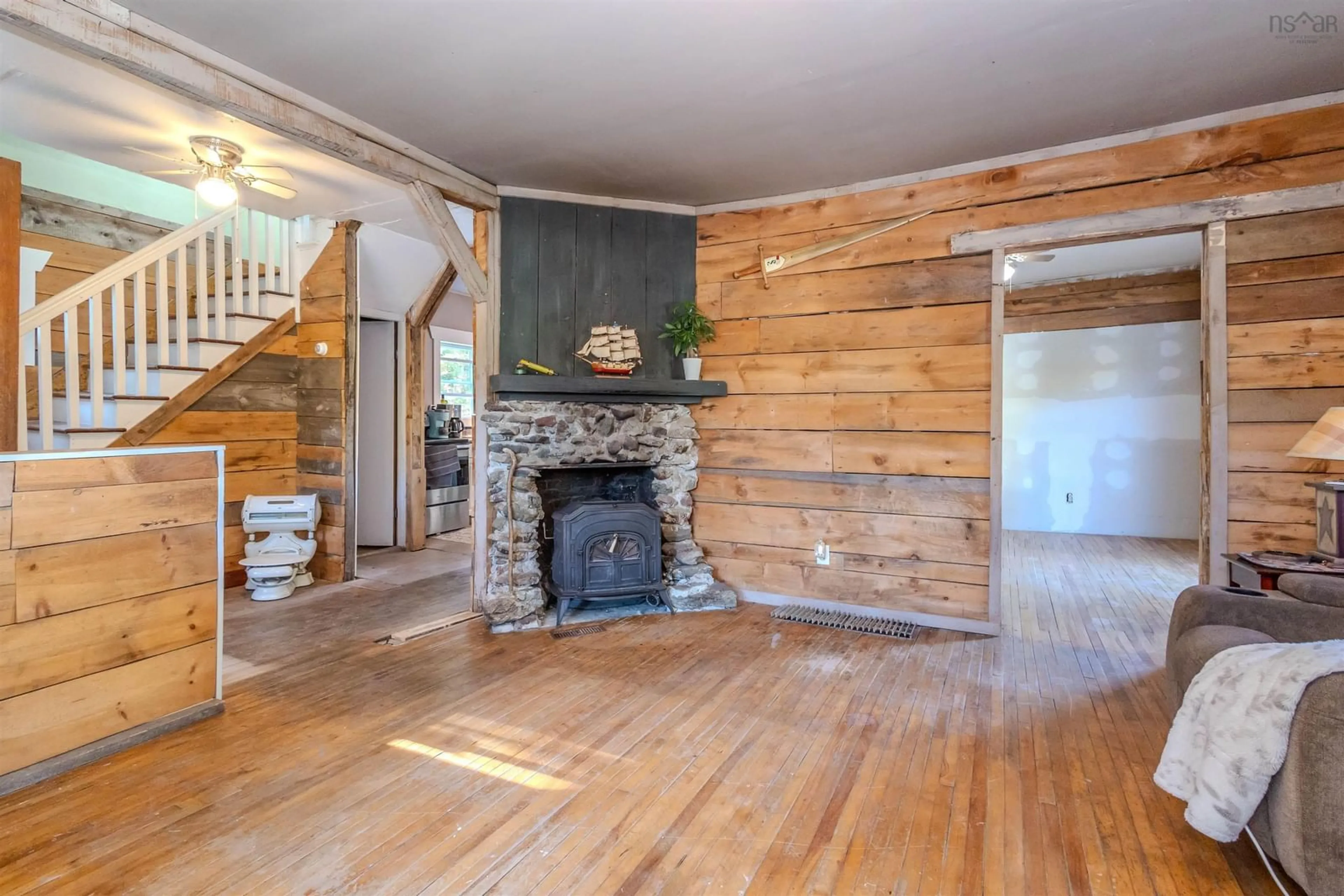 Indoor foyer for 1651 Trout Brook Rd, Albert Bridge Nova Scotia B1K 2L2