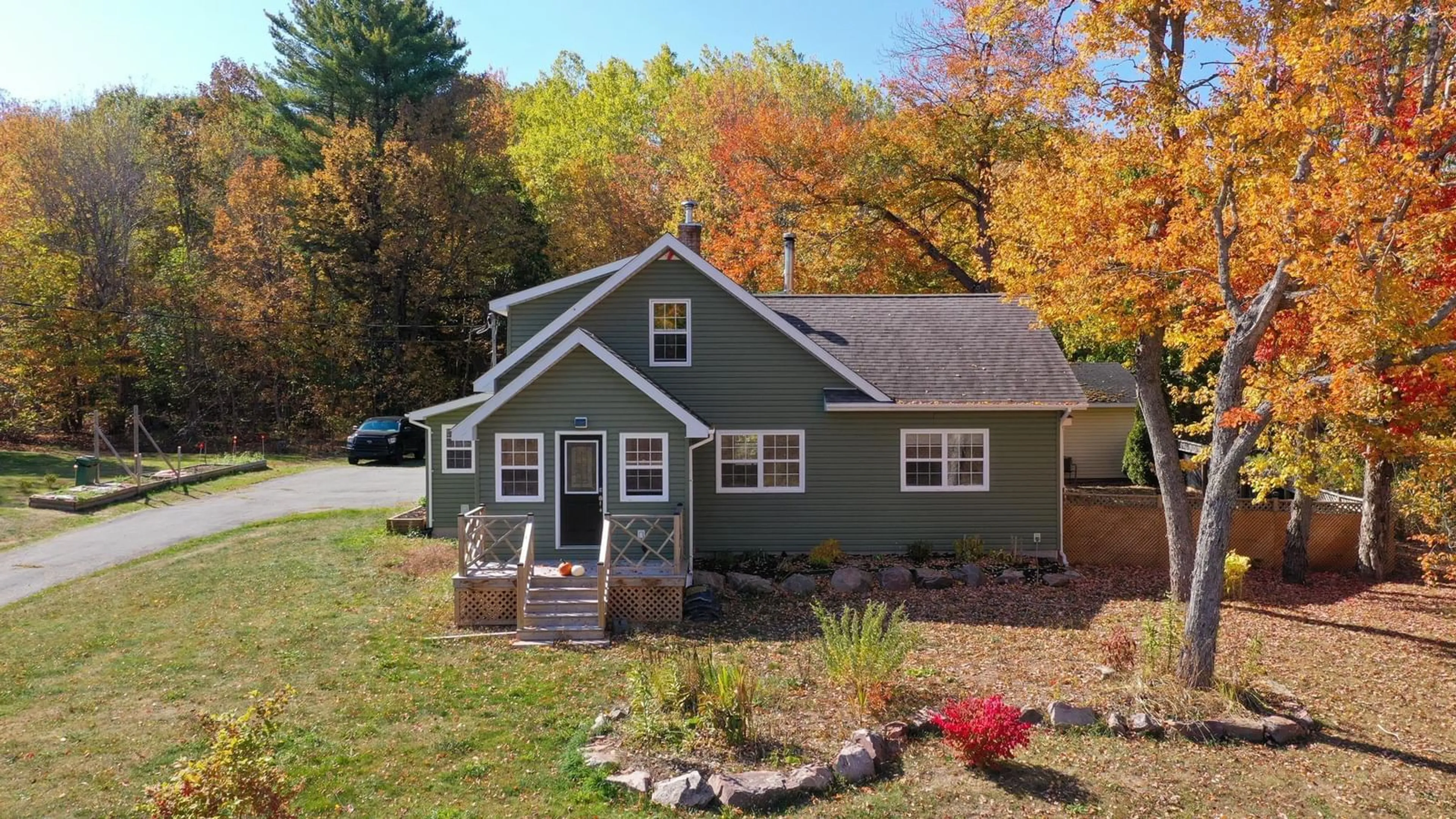 Home with vinyl exterior material, unknown for 2027 Deep Hollow Rd, White Rock Nova Scotia B4P 2R2