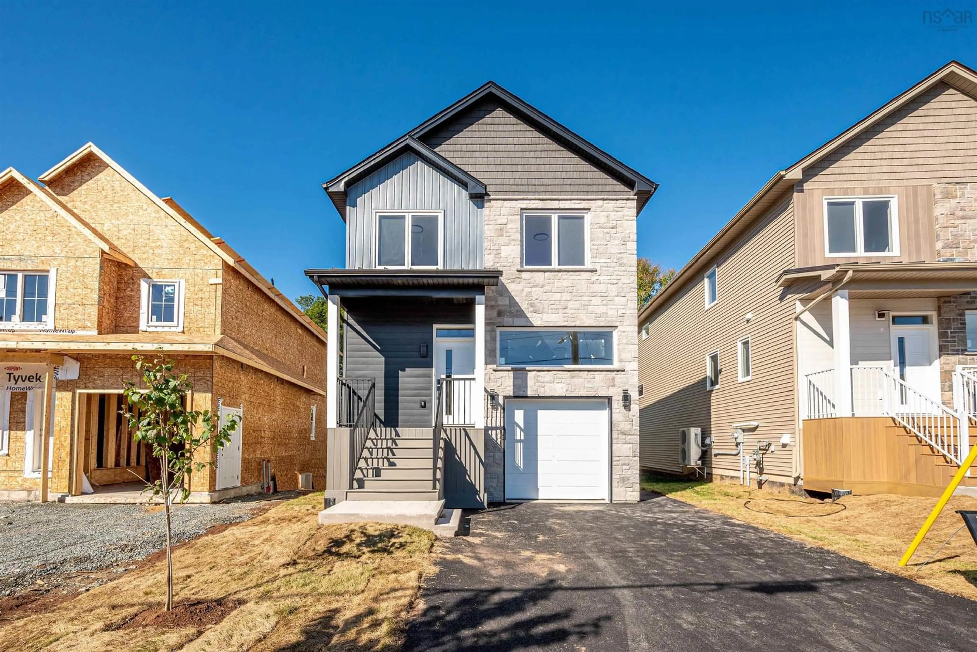 Home with brick exterior material, street for 21 Pearlgarden Close, Dartmouth Nova Scotia B2X 0C3