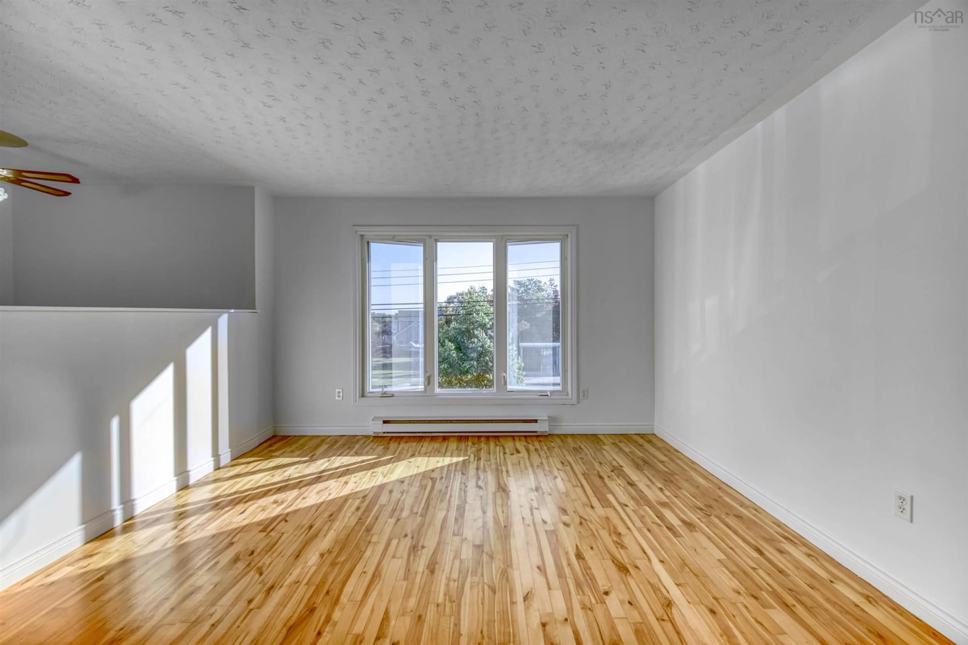 A pic of a room for 60 Cranberry Cres, Dartmouth Nova Scotia B2W 5A9
