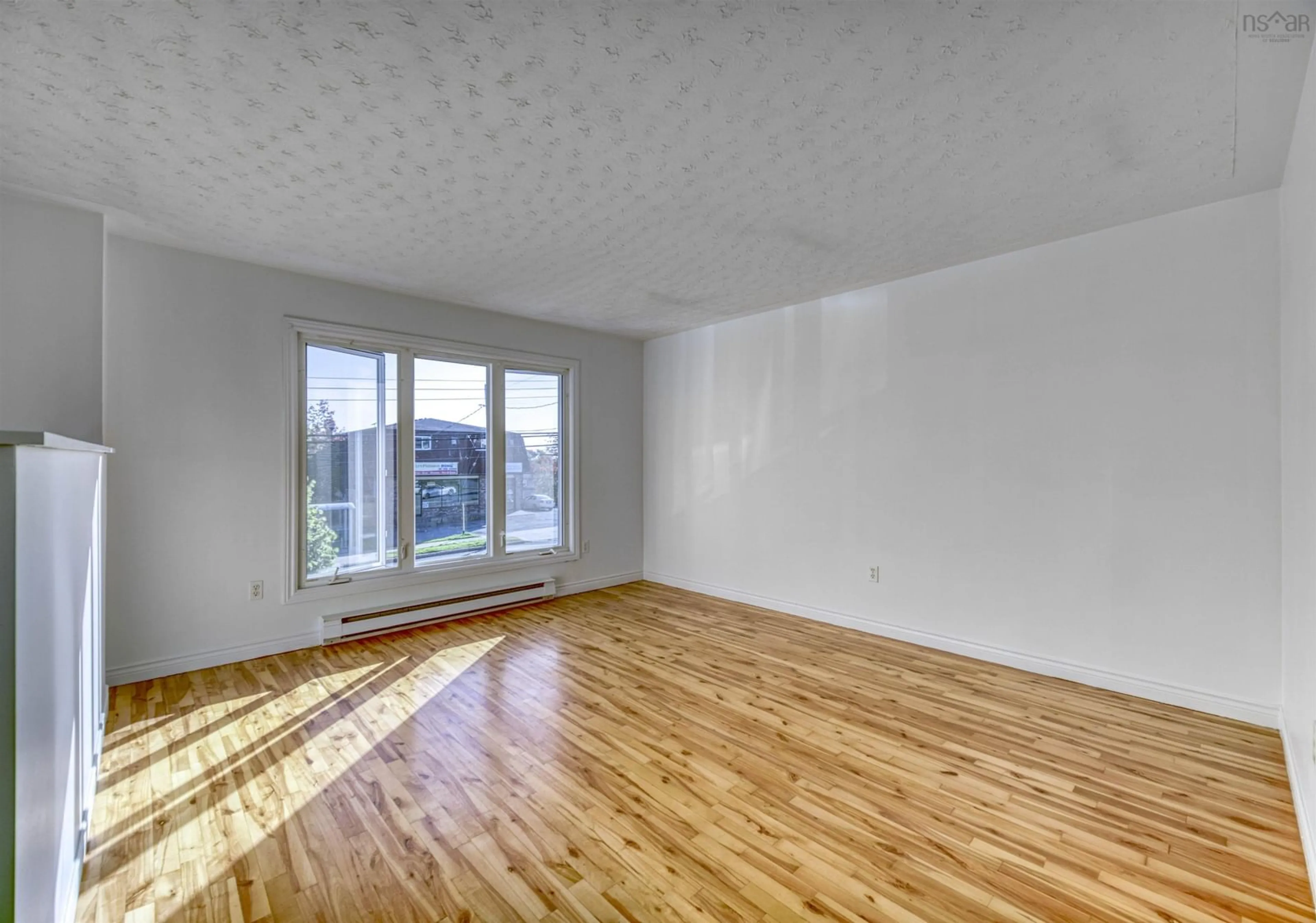 A pic of a room for 60 Cranberry Cres, Dartmouth Nova Scotia B2W 5A9