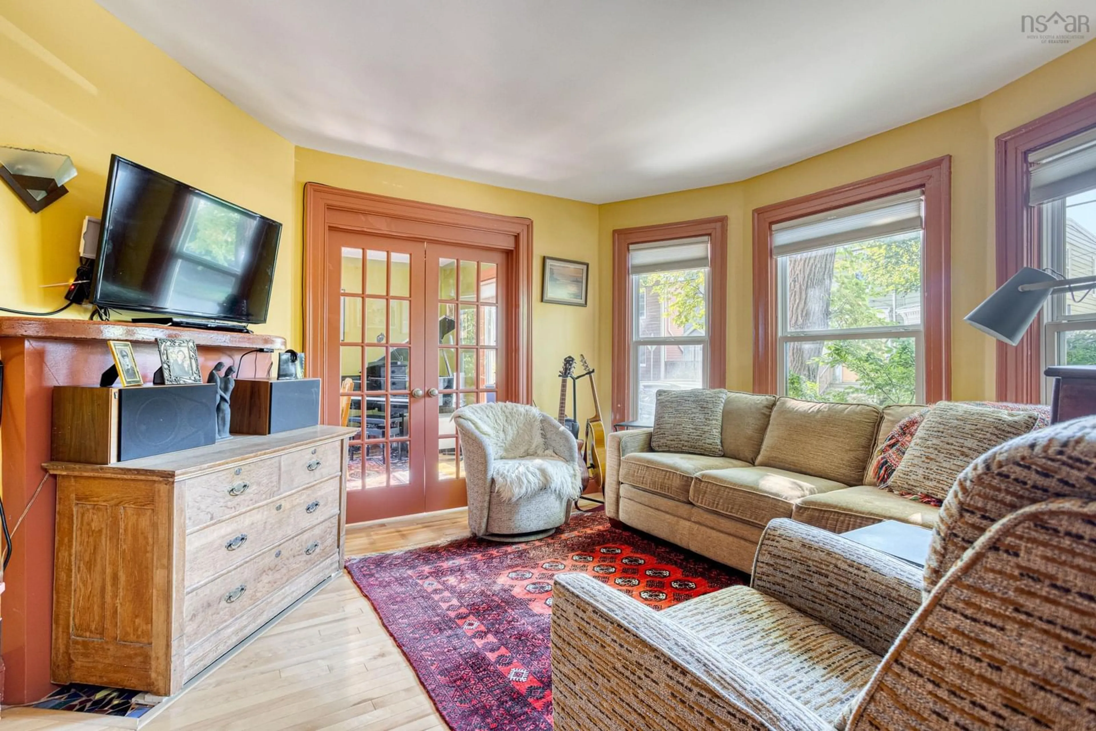 Living room with furniture, unknown for 2695 Fuller Terr, Halifax Nova Scotia B3K 3V9