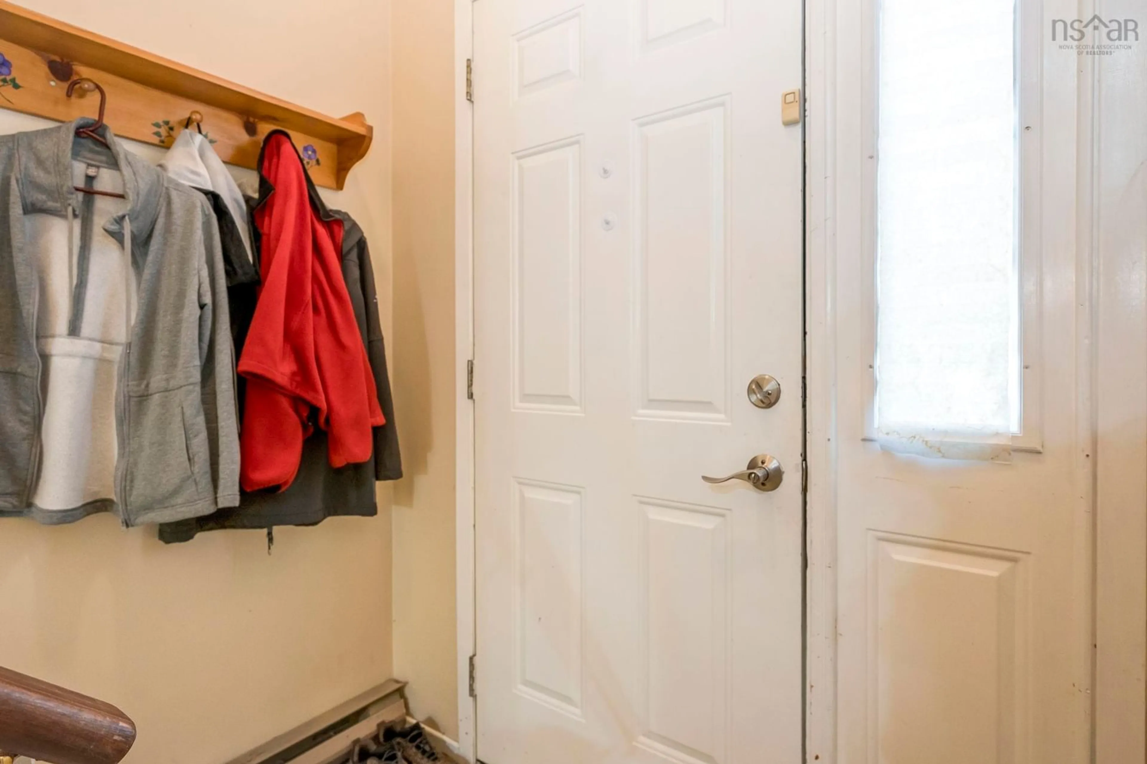 Indoor entryway for 14 Brian Andrew St, Lake Echo Nova Scotia B3E 1M4