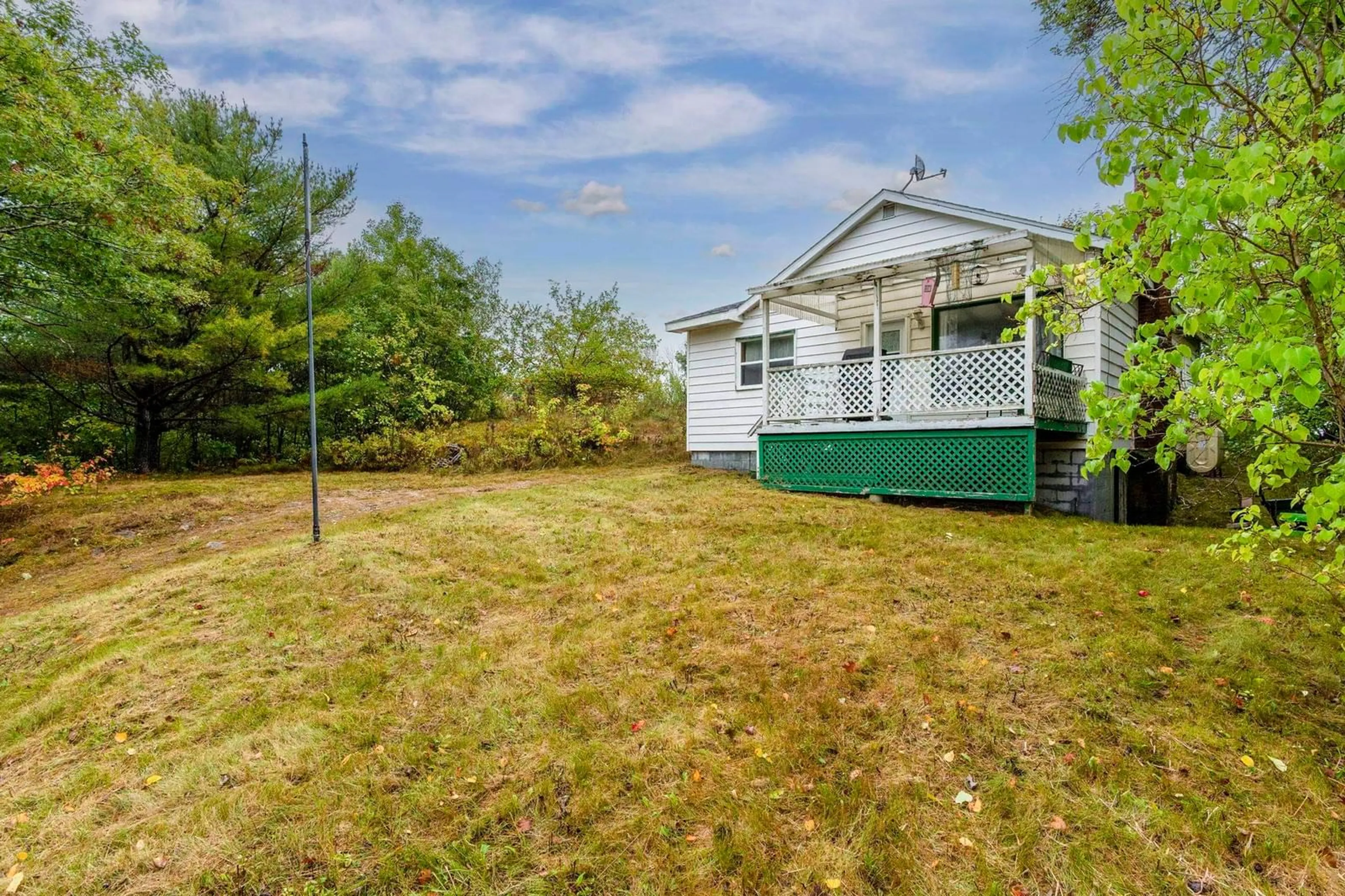 A pic from outside/outdoor area/front of a property/back of a property/a pic from drone, unknown for 3774 St. Margarets Bay Rd, Hubley Nova Scotia B3Z 1B7
