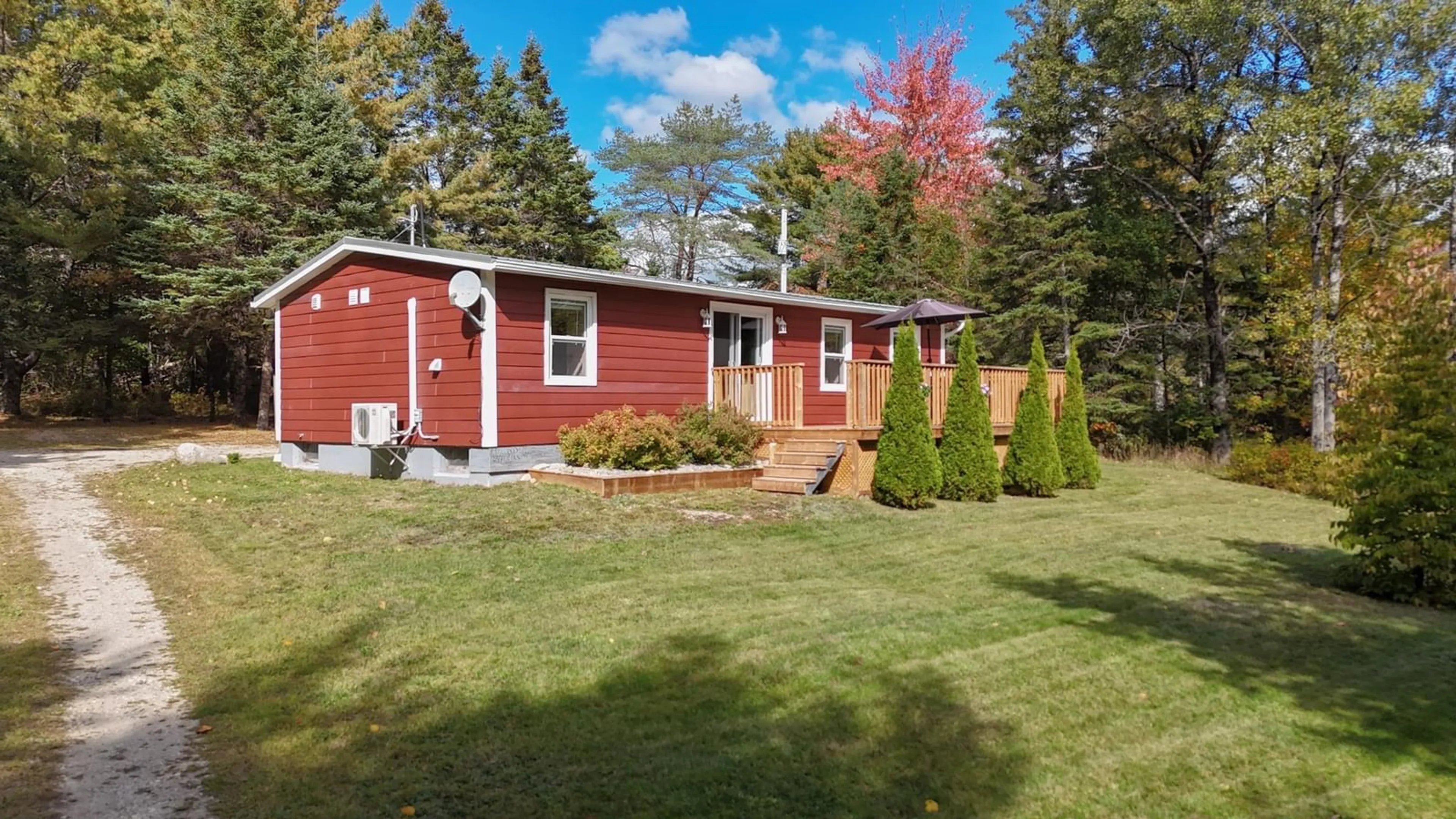 Home with vinyl exterior material, unknown for 22 Appletree Dr, Windsor Road Nova Scotia B0J 1J0