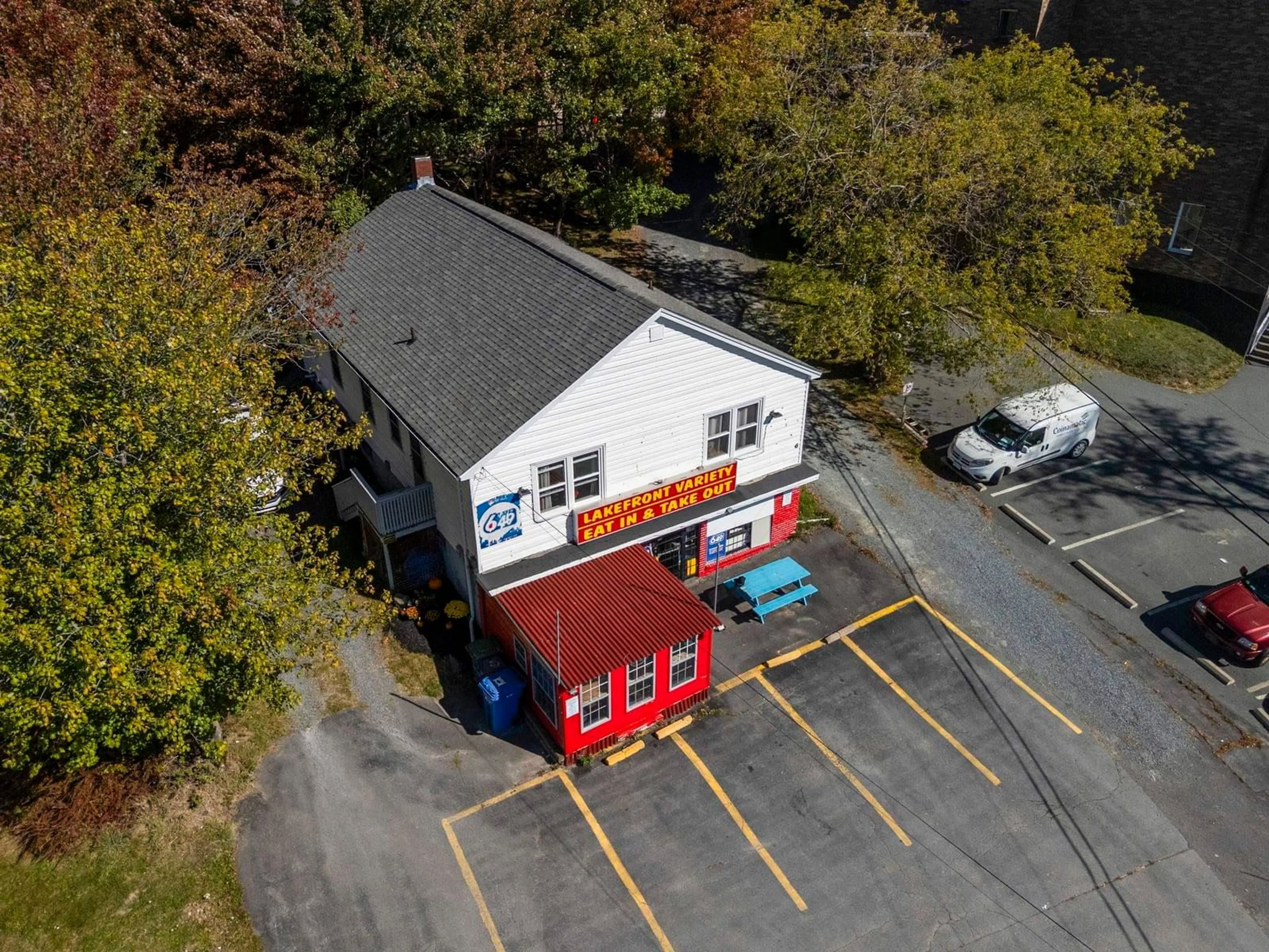 A pic from outside/outdoor area/front of a property/back of a property/a pic from drone, building for 6 Lakefront Rd #16, Dartmouth Nova Scotia B2Y 3C3