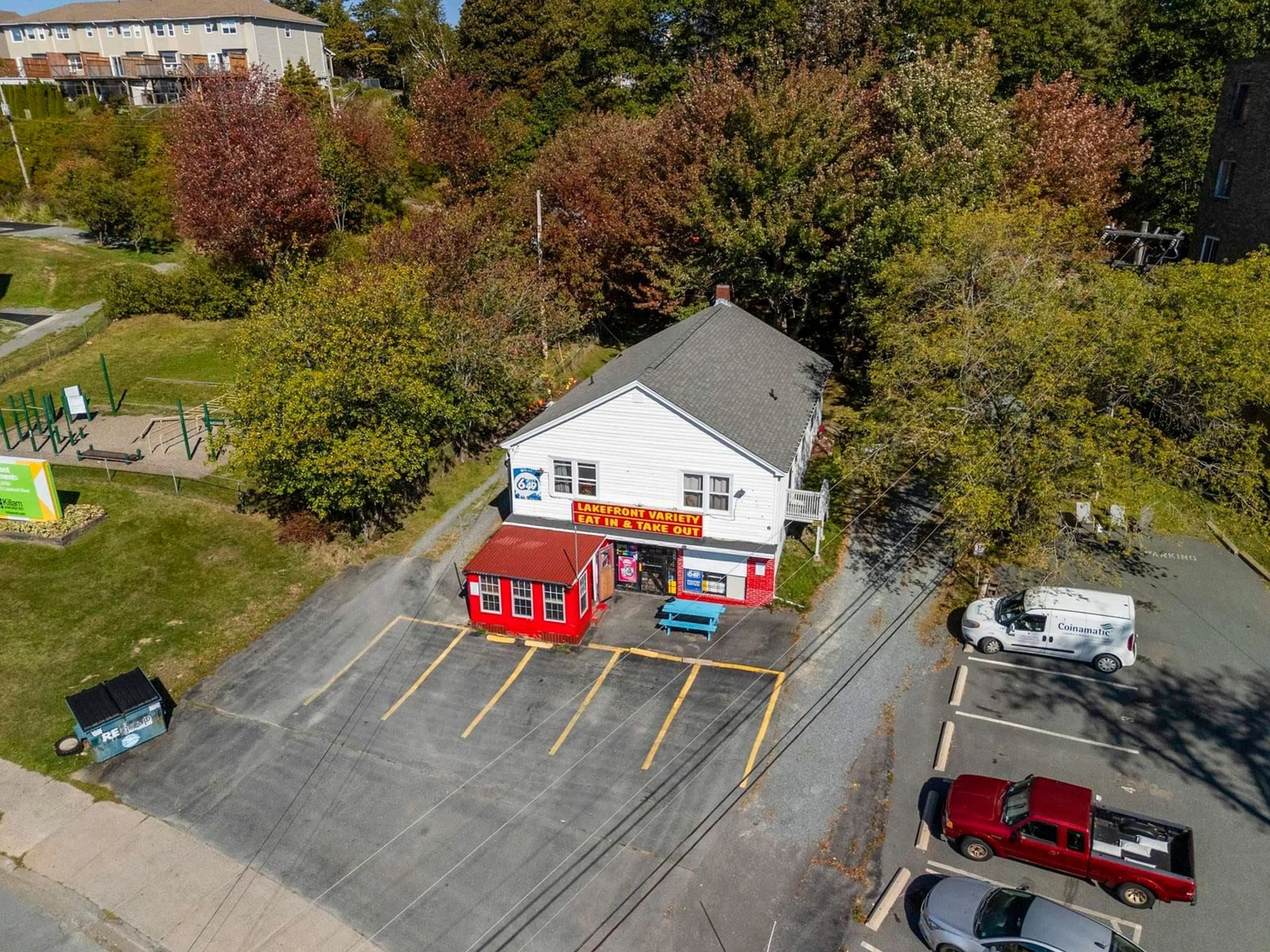 A pic from outside/outdoor area/front of a property/back of a property/a pic from drone, building for 6 Lakefront Rd #16, Dartmouth Nova Scotia B2Y 3C3