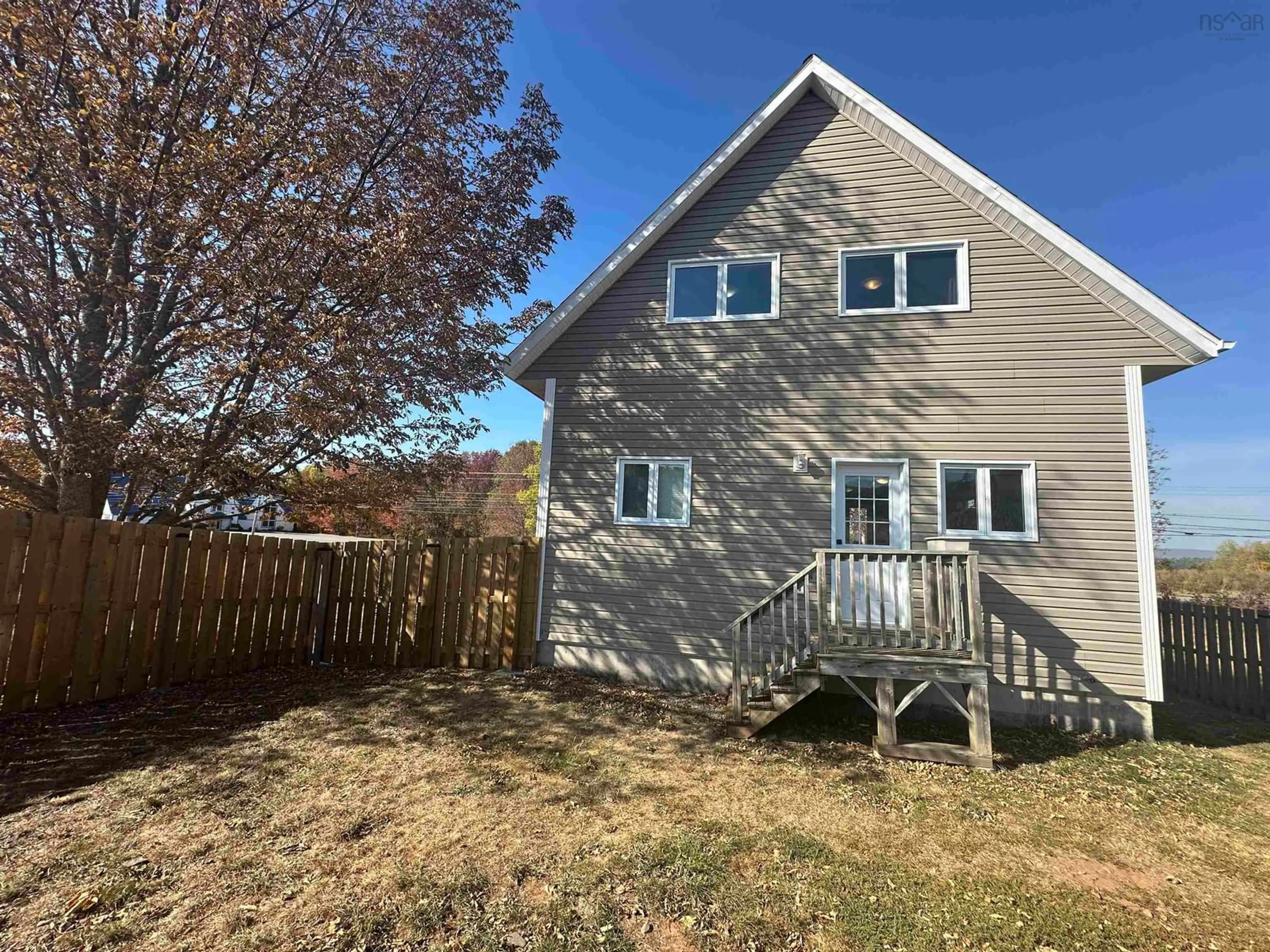 Home with vinyl exterior material, unknown for 5586 Prospect Road, New Minas Nova Scotia B4N 3K8