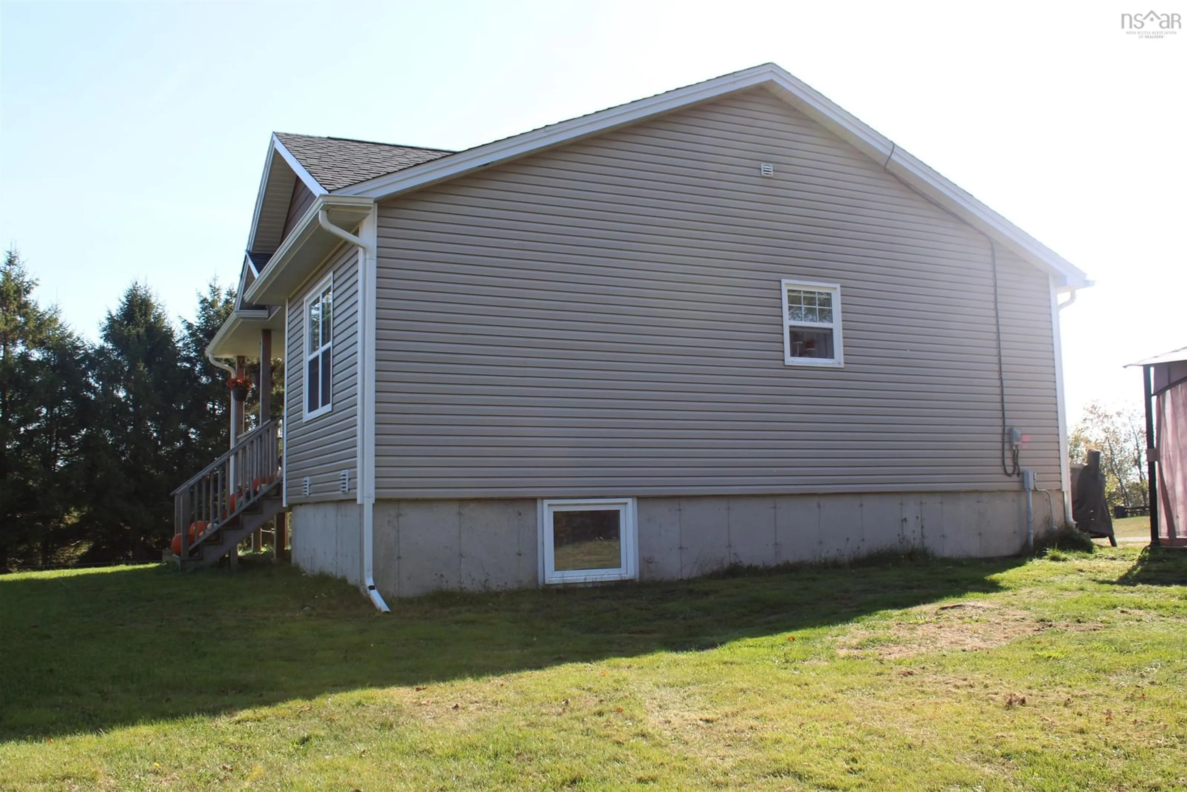 Home with vinyl exterior material, building for 5540 #7 Hwy, Head Of Chezzetcook Nova Scotia B0J 2L0