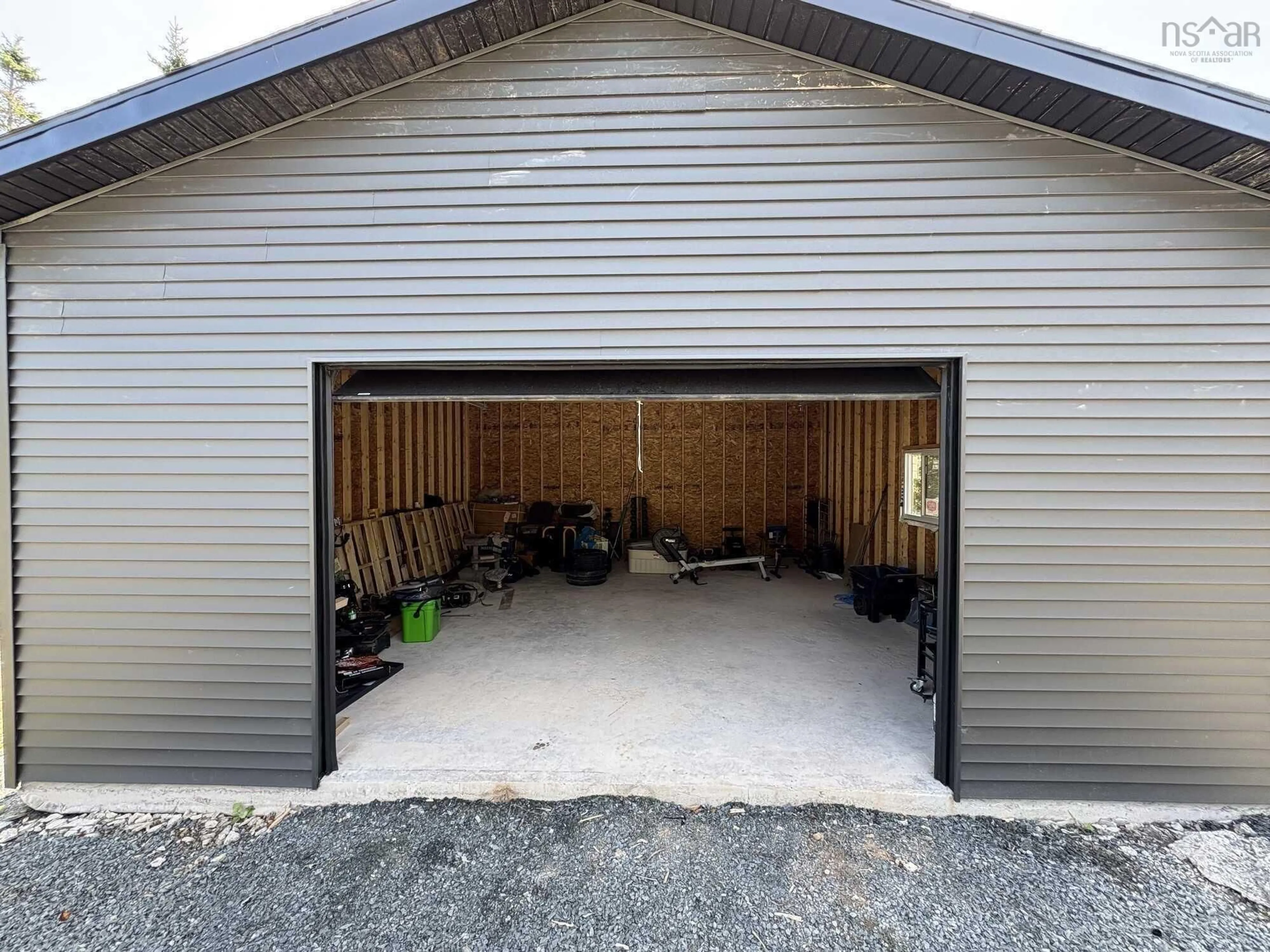 Indoor garage for 10 Bryson Lane, Wyses Corner Nova Scotia B0N 1K0