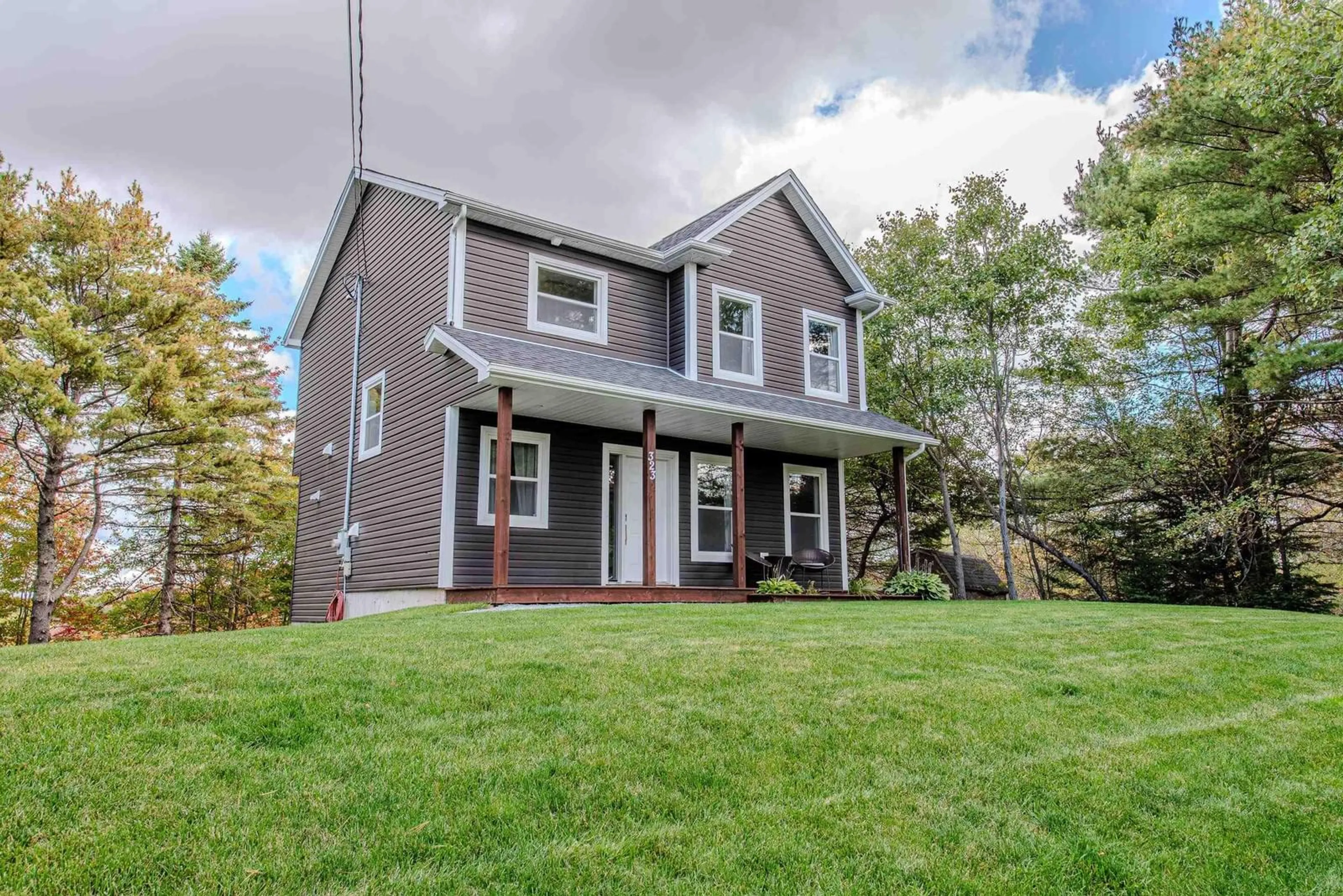 Home with vinyl exterior material, street for 323 Etter Rd, Mount Uniacke Nova Scotia B0N 1Z0