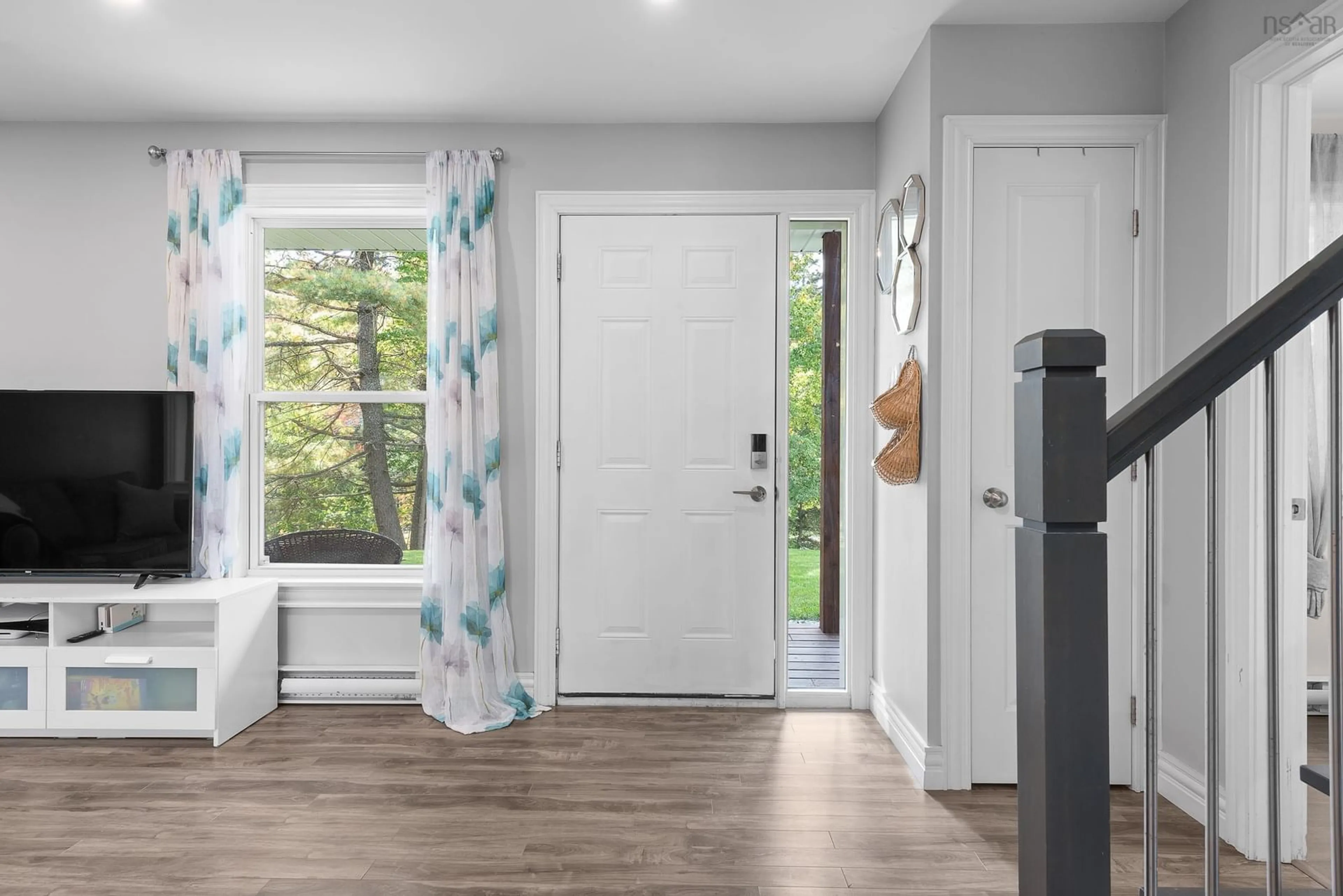 Indoor entryway for 323 Etter Rd, Mount Uniacke Nova Scotia B0N 1Z0