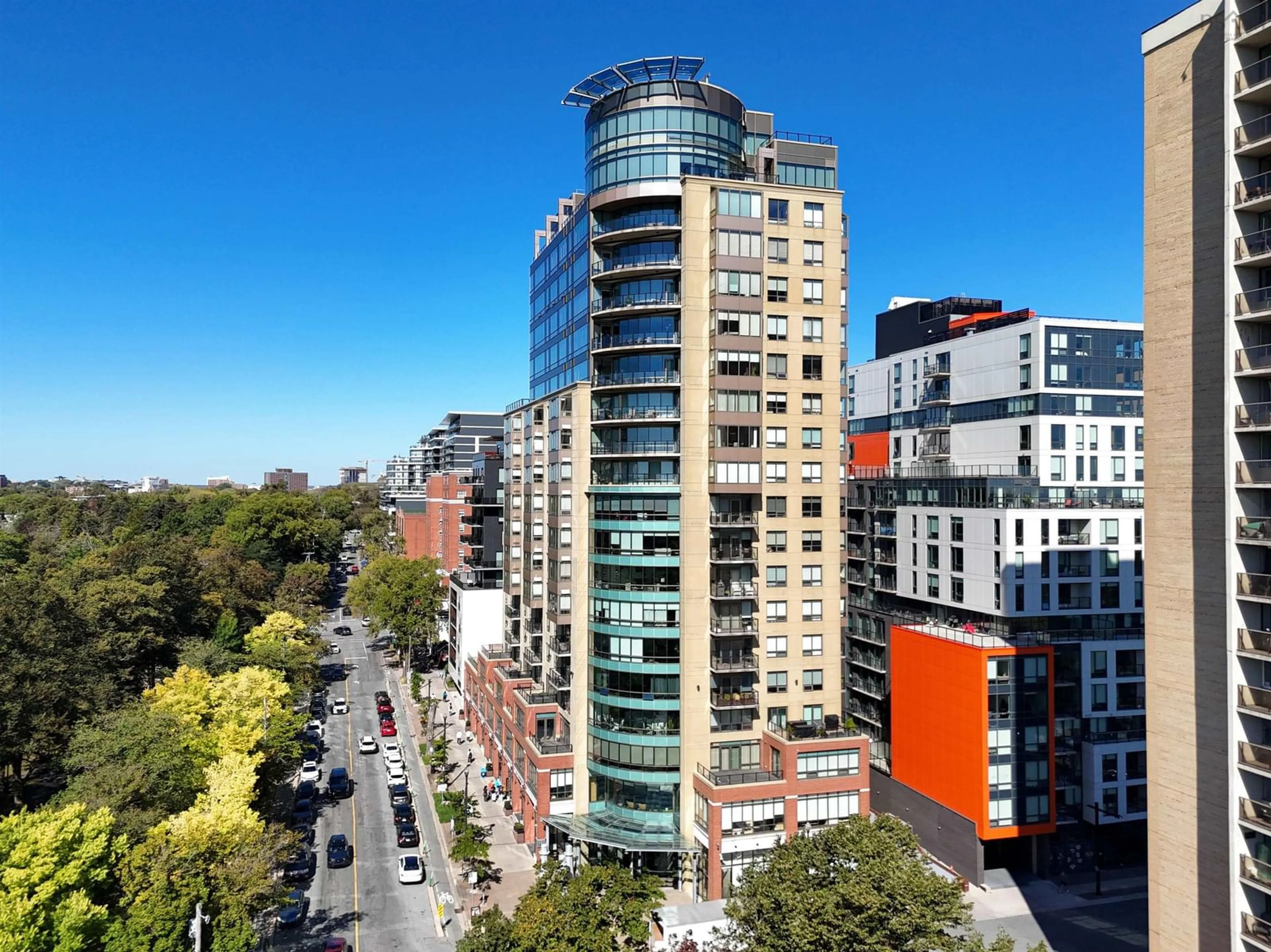 A pic from outside/outdoor area/front of a property/back of a property/a pic from drone, city buildings view from balcony for 705 1445 South Park St, Halifax Nova Scotia B3J 0B6