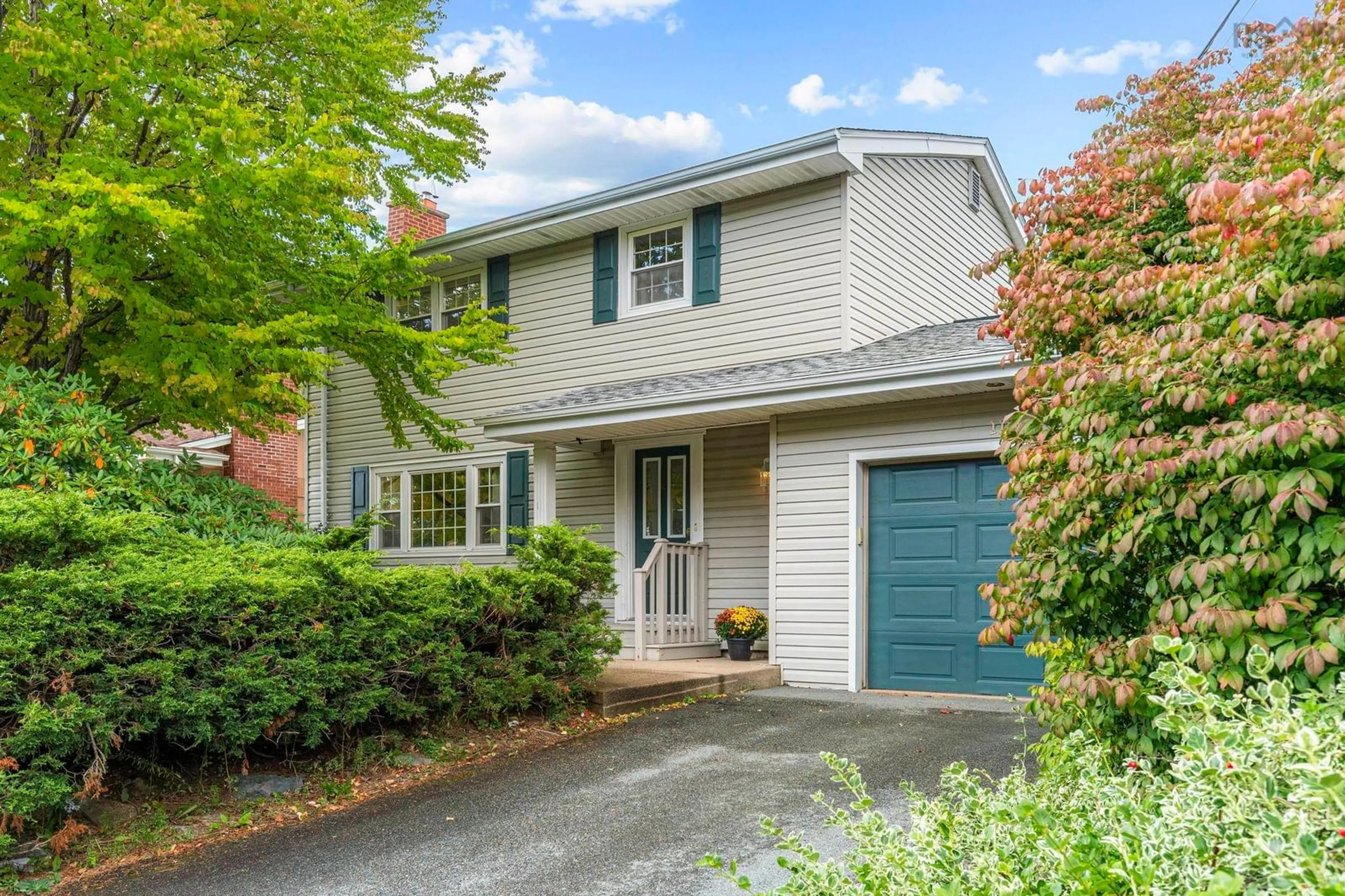Home with vinyl exterior material, street for 110 Belle Vista Dr, Woodlawn Nova Scotia B2W 2X8