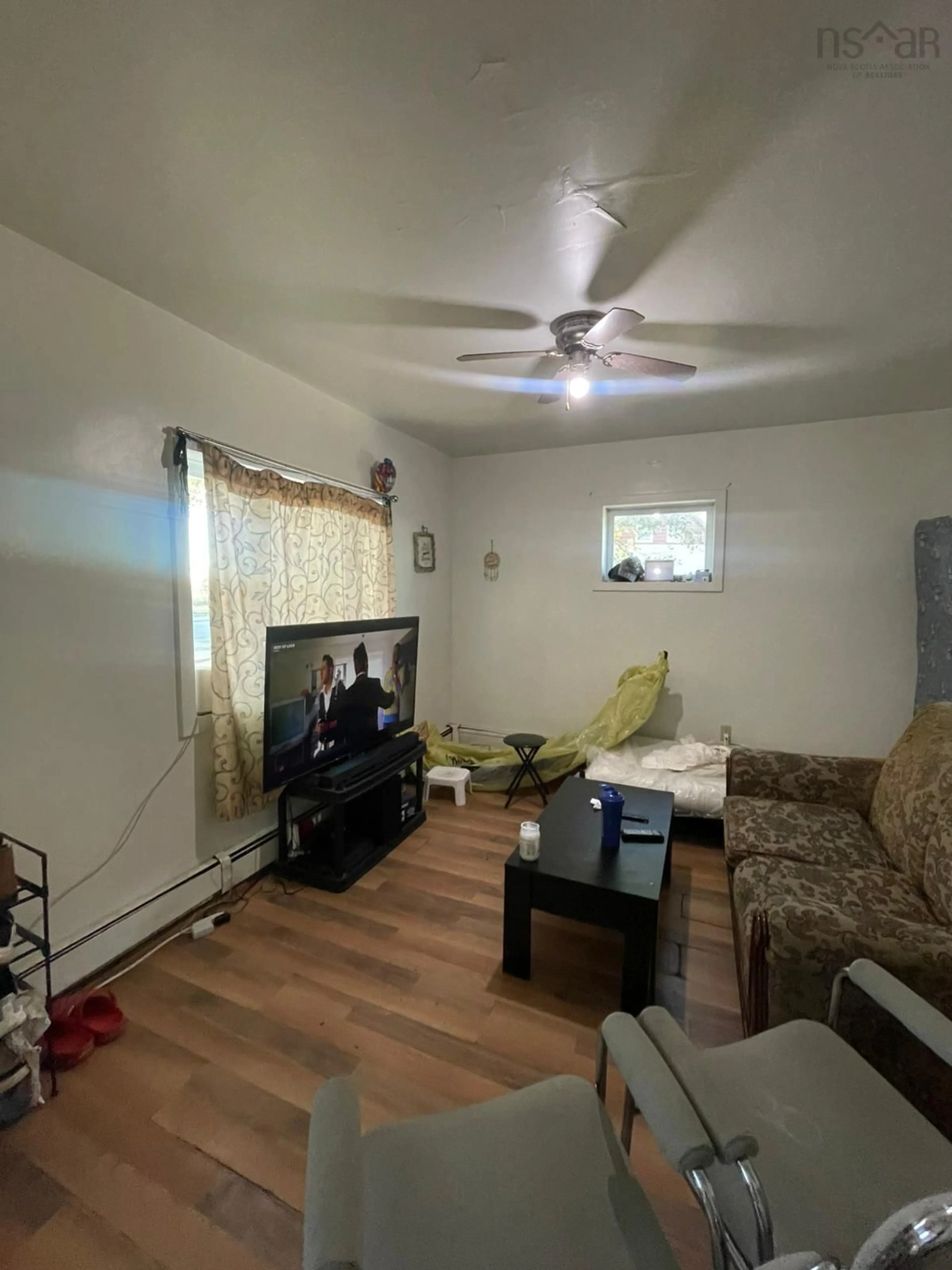 A pic of a room for 166 Victoria Rd, Sydney Nova Scotia B1P 2V6
