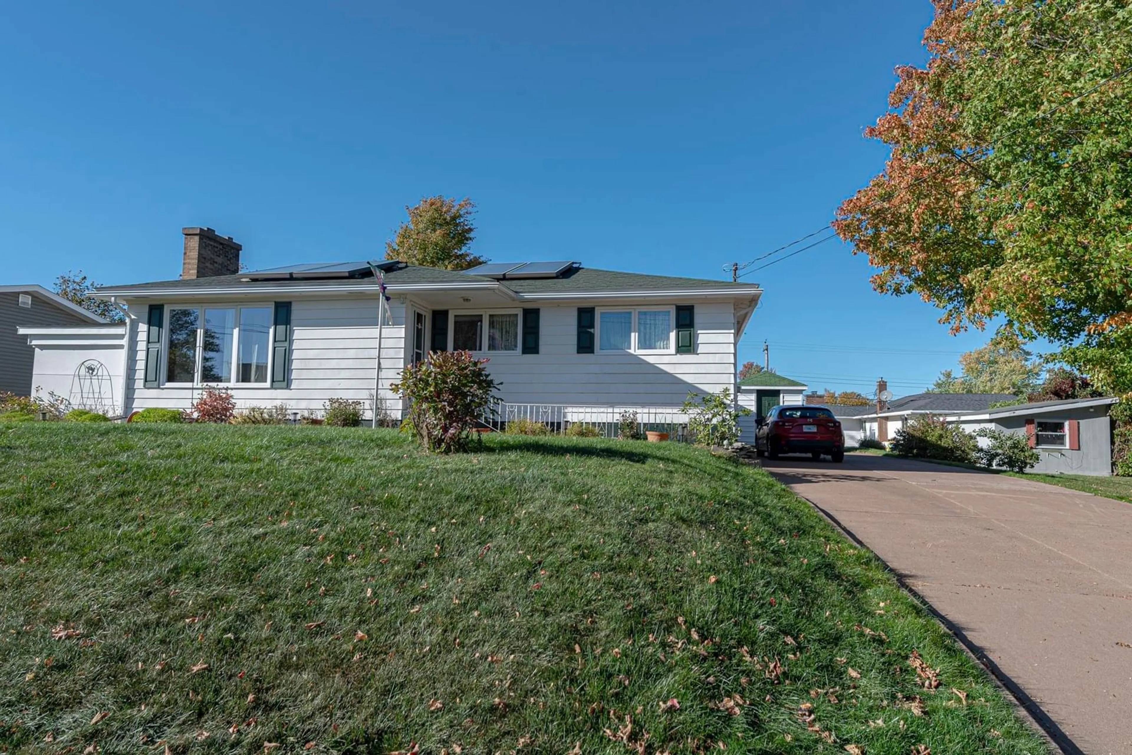 Home with vinyl exterior material, street for 389 Dunbar Ave, New Glasgow Nova Scotia B2H 1W2