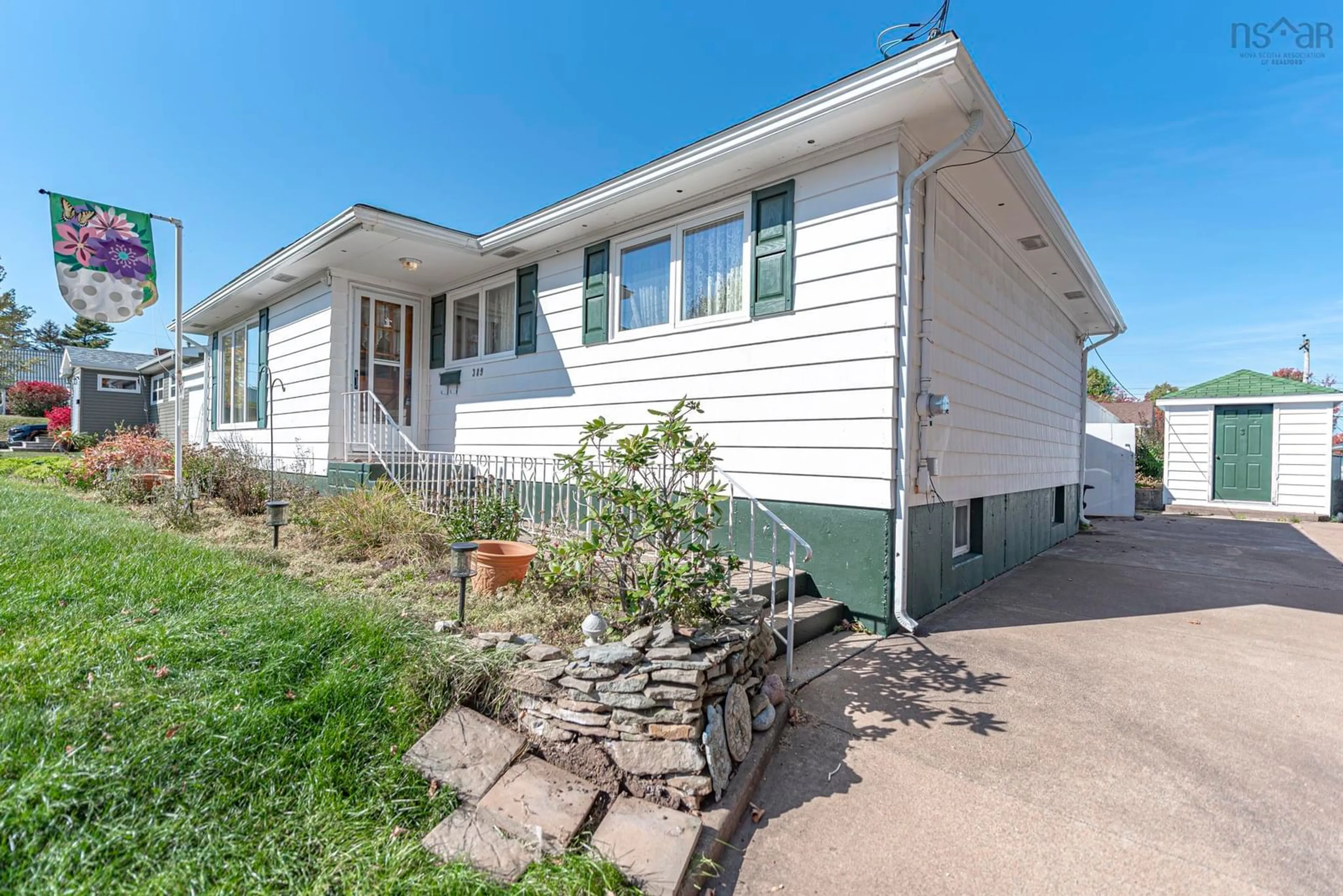 Home with vinyl exterior material, street for 389 Dunbar Ave, New Glasgow Nova Scotia B2H 1W2