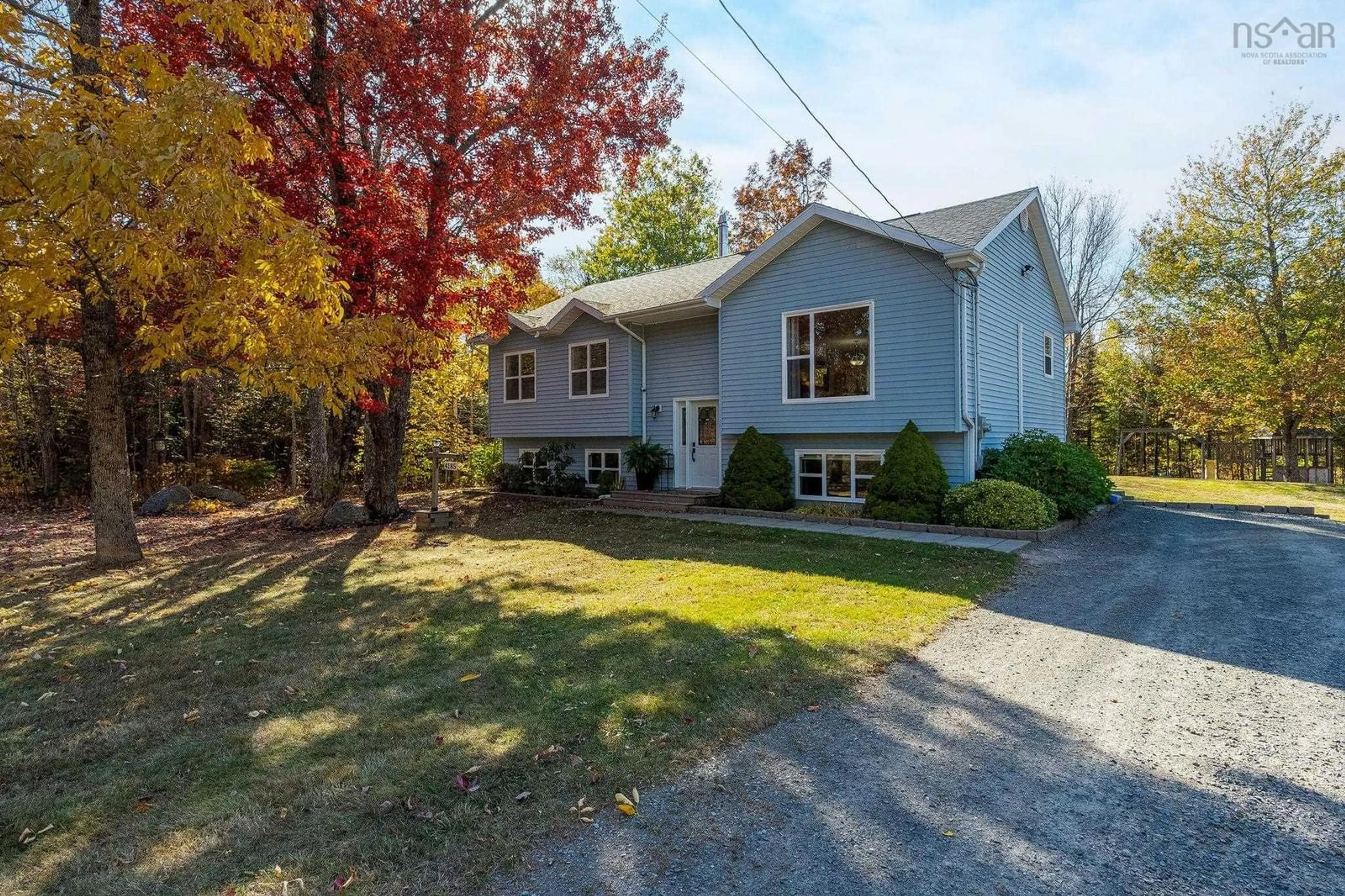 Home with vinyl exterior material, street for 4185 Hwy 12, South Alton Nova Scotia B4N 3V8