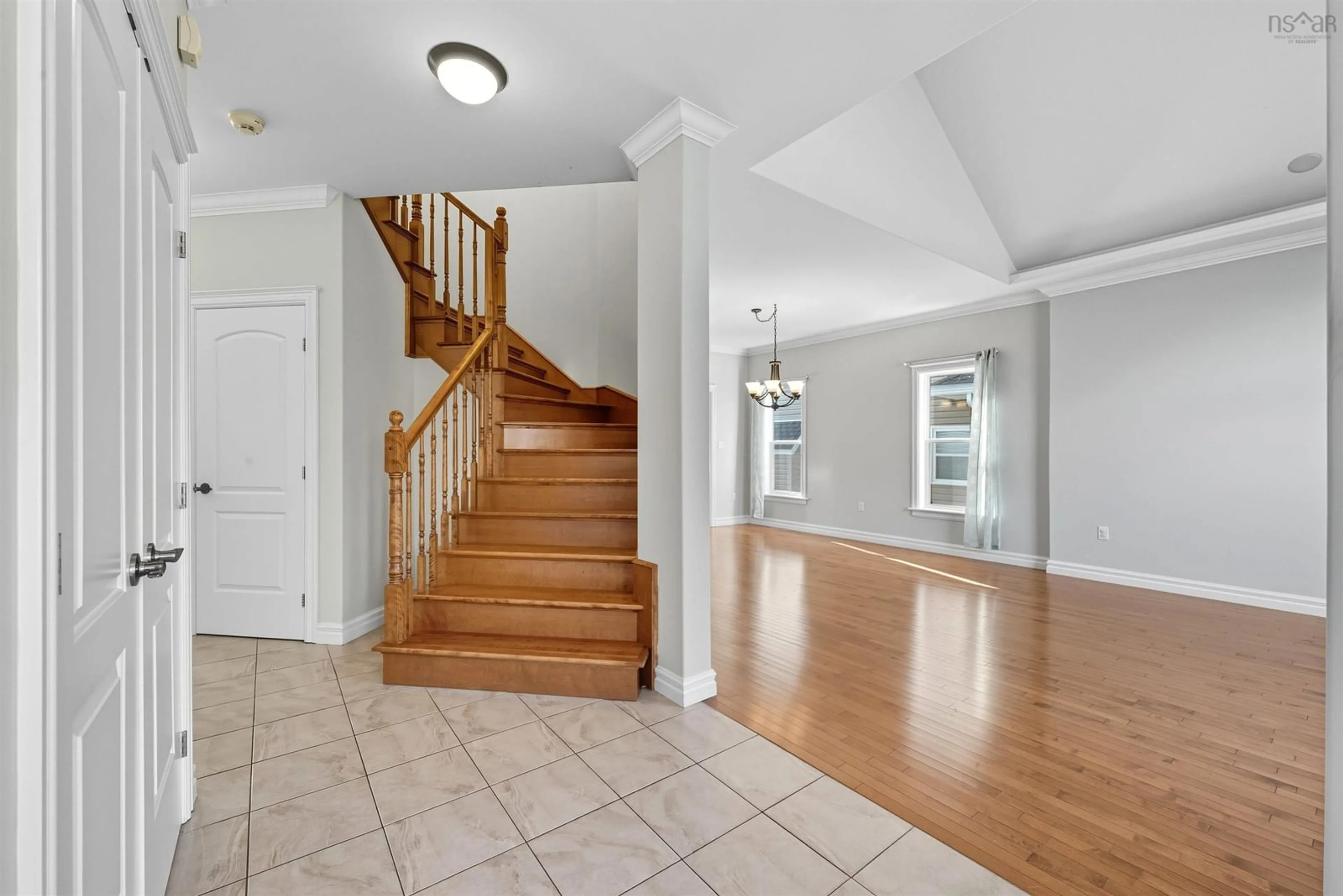 Indoor entryway for 95 William Borrett Terr, Bedford Nova Scotia B4A 0G7