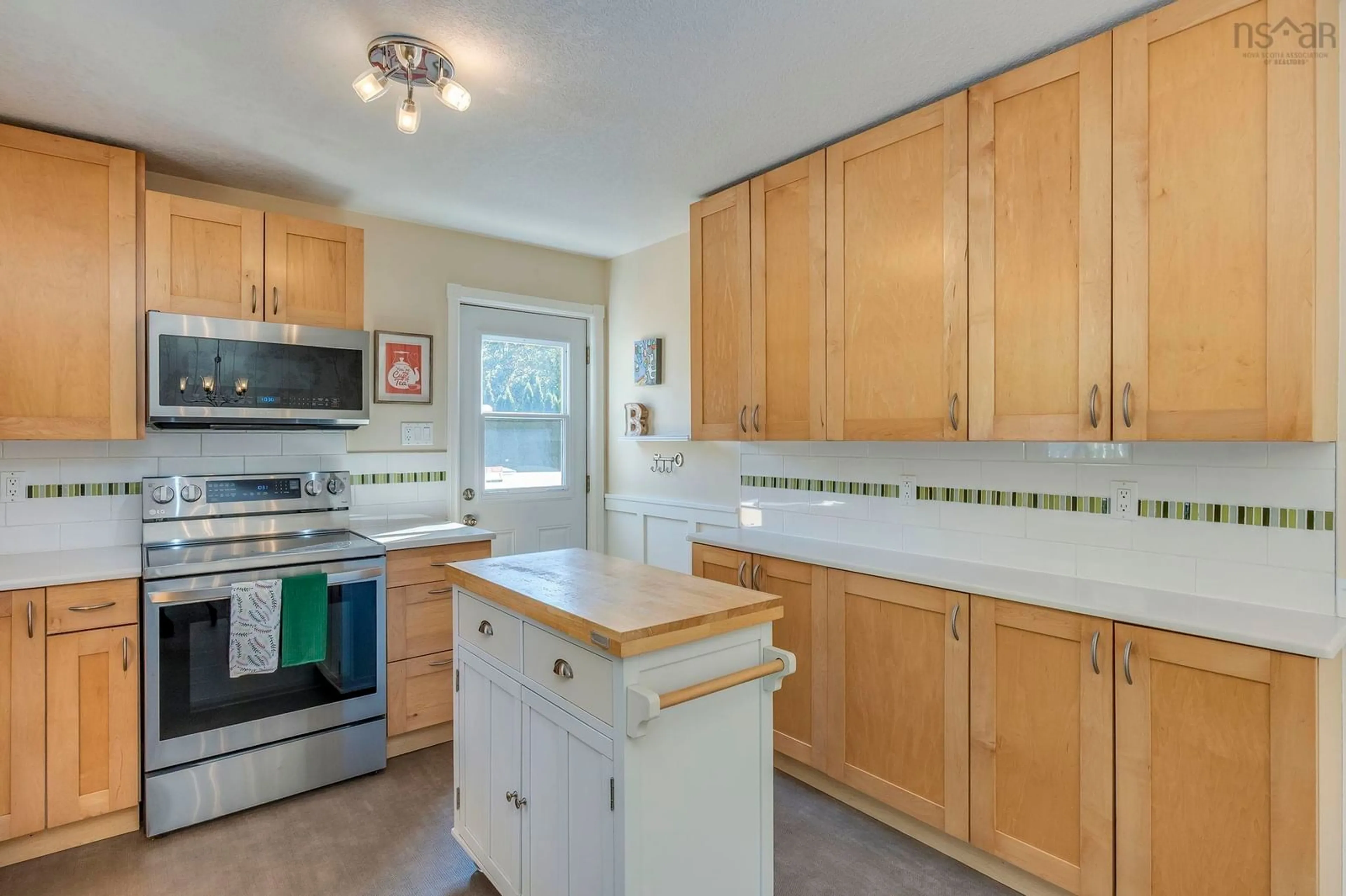 Standard kitchen, unknown for 15 Thomas St, Berwick Nova Scotia B0P 1E0