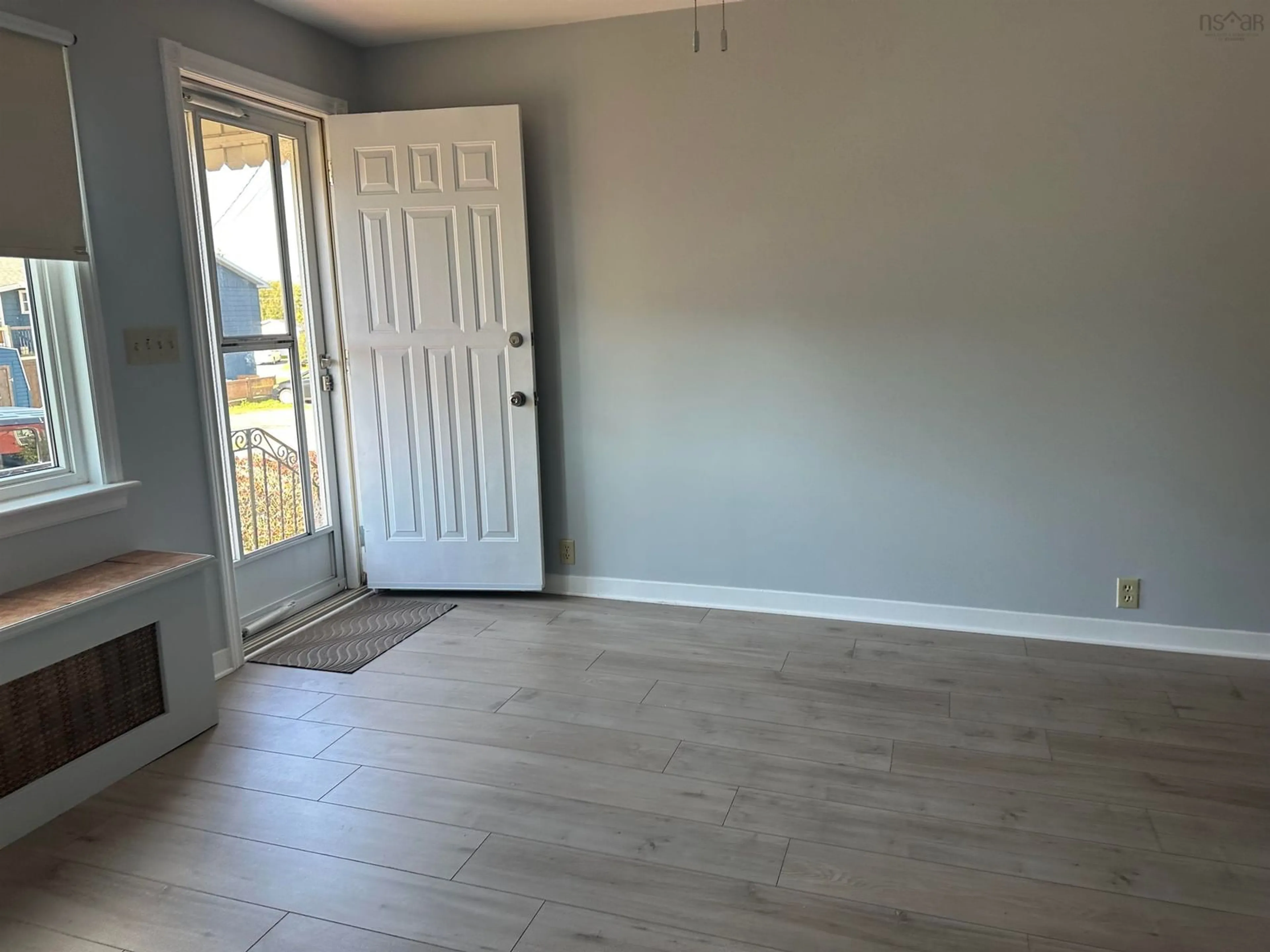 Indoor entryway for 111 Lake Rd, Glace Bay Nova Scotia B1A 2G8