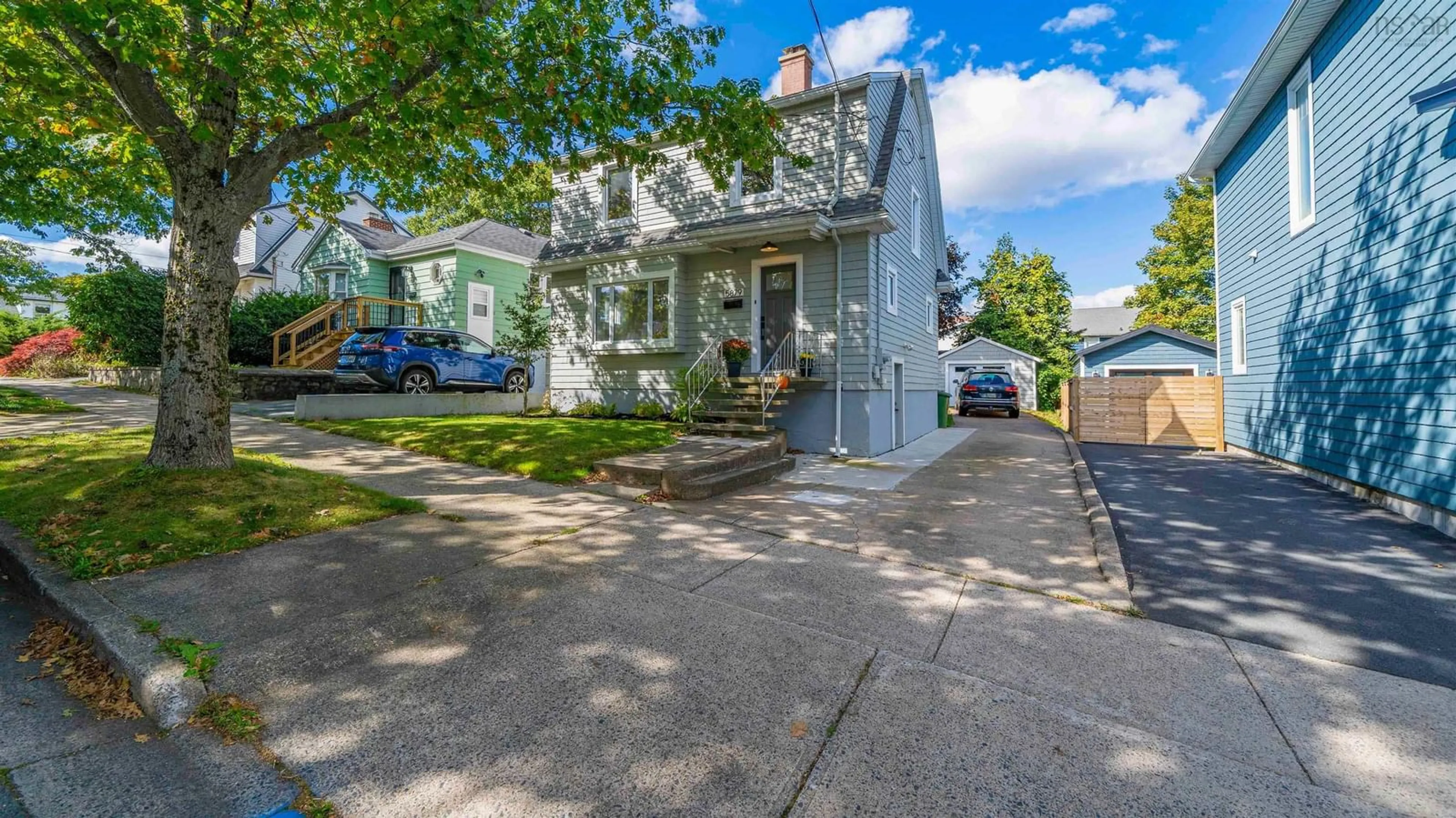 A pic from outside/outdoor area/front of a property/back of a property/a pic from drone, street for 5879 Cabot St, Halifax Nova Scotia B3K 2K2