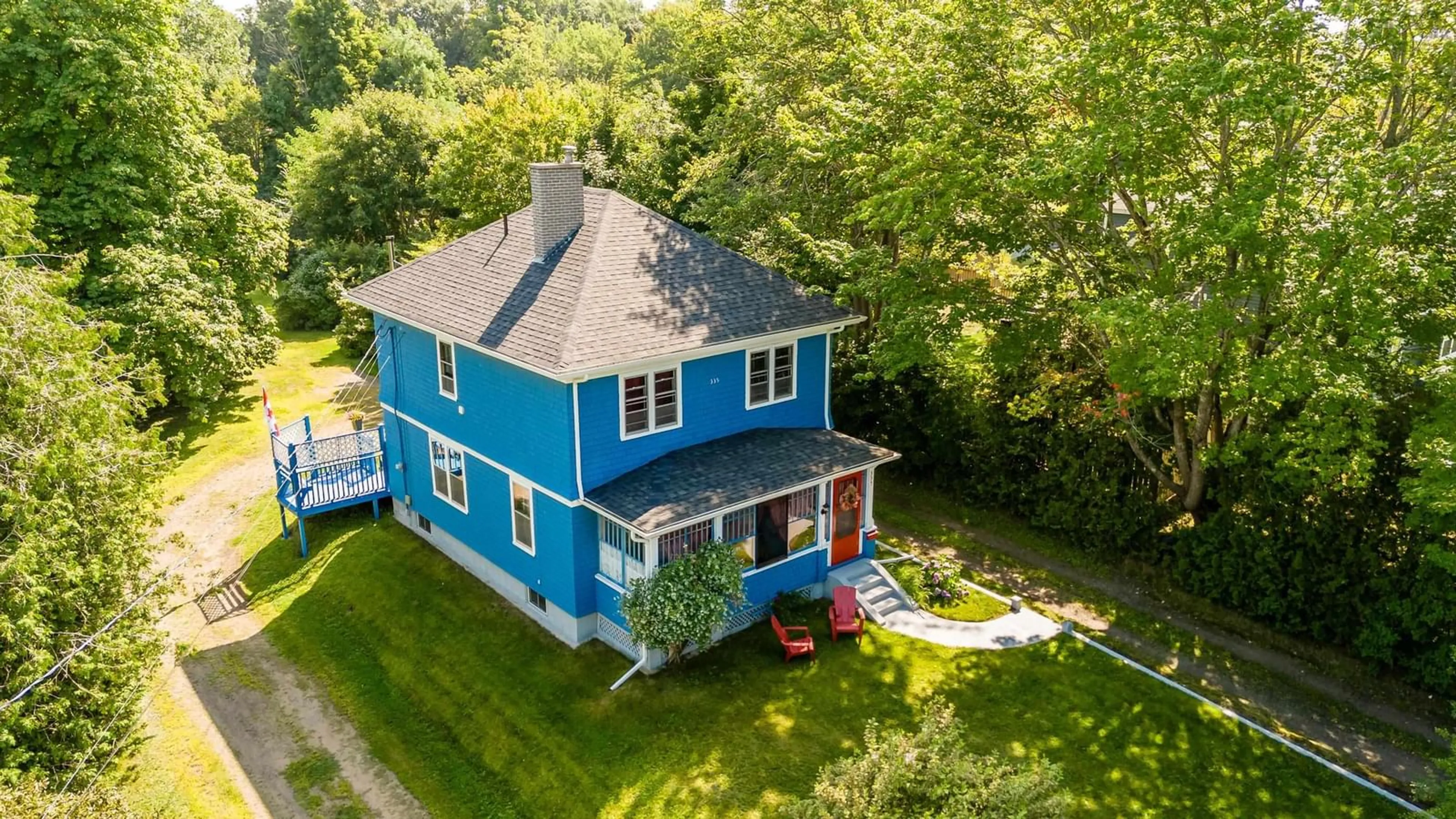 A pic from outside/outdoor area/front of a property/back of a property/a pic from drone, unknown for 335 Bridge St, Kentville Nova Scotia B4N 2G6