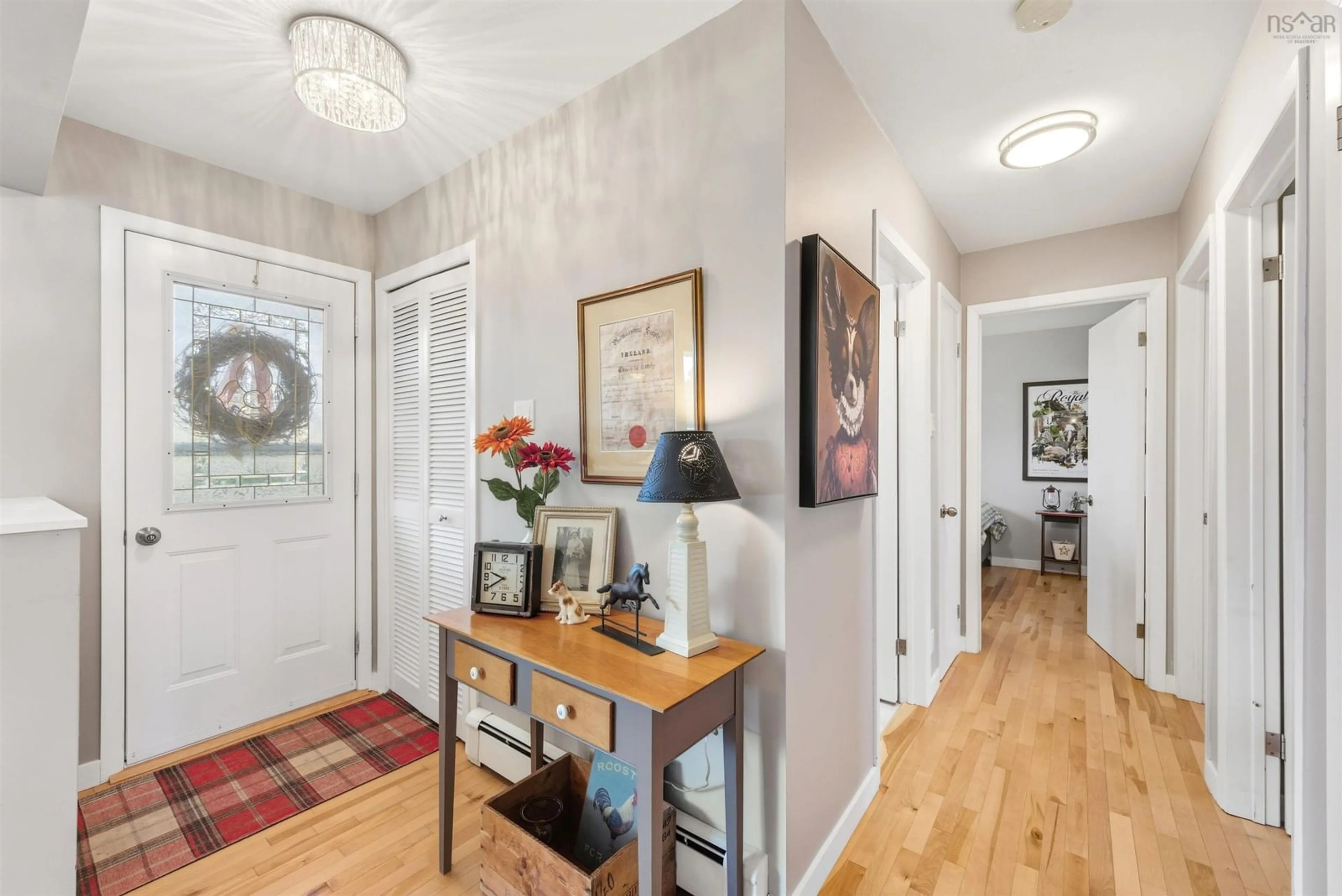 Indoor entryway for 178 Town Road, Falmouth Nova Scotia B0P 1L0