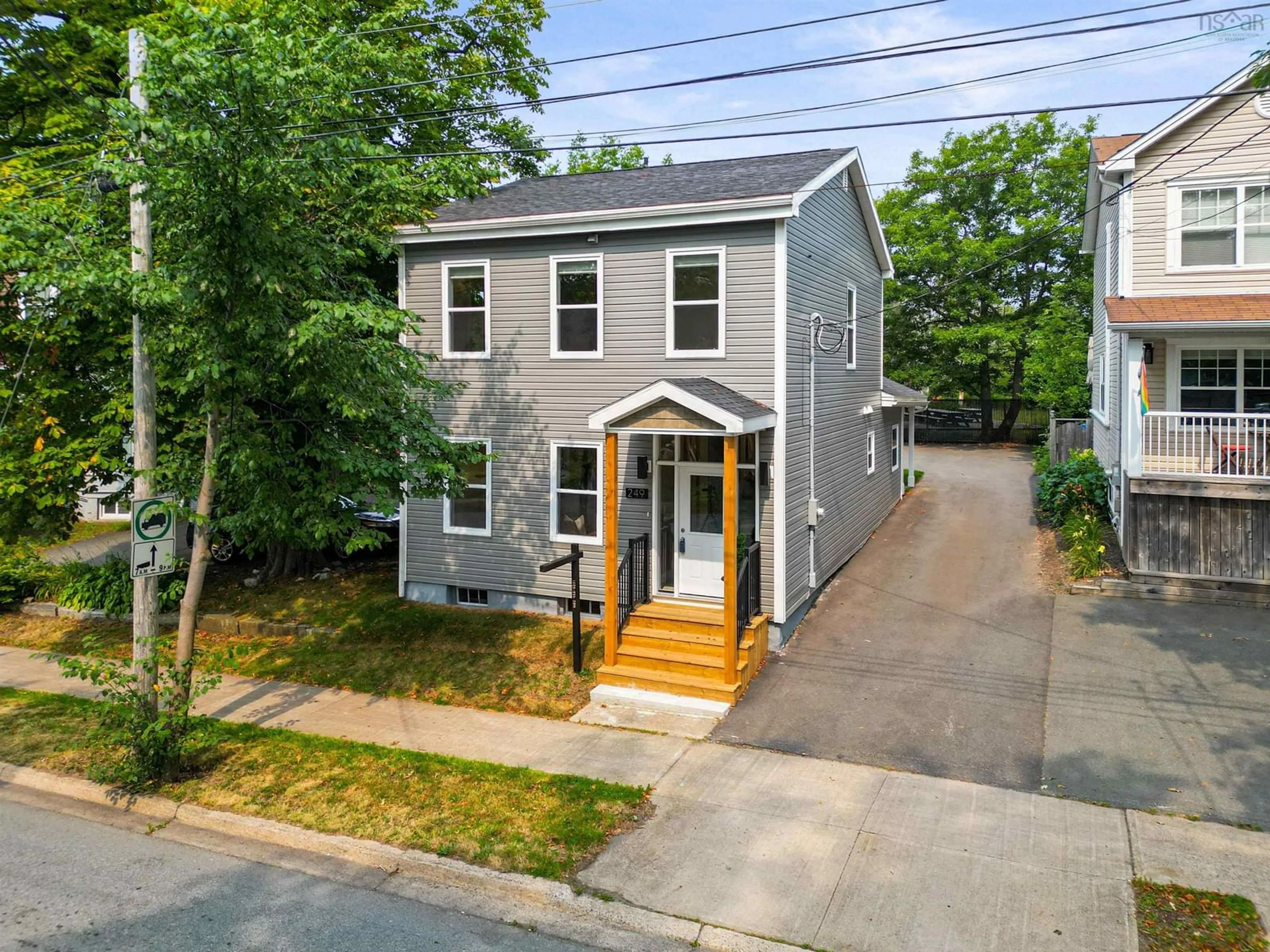 A pic from outside/outdoor area/front of a property/back of a property/a pic from drone, street for 249 Portland St, Dartmouth Nova Scotia B2Y 1J8