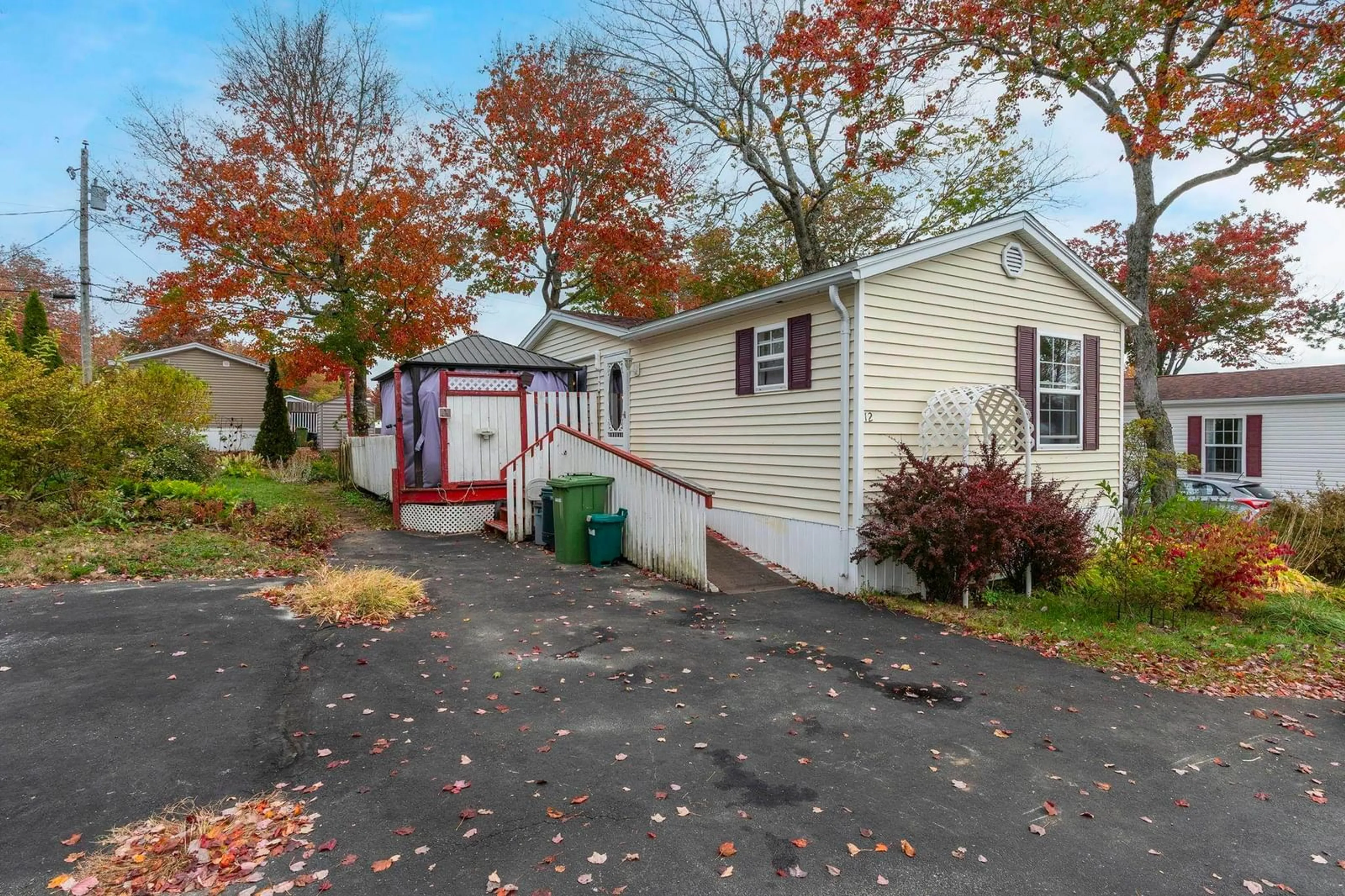 Unknown for 12 Eighth St, Lucasville Nova Scotia B4B 1R4
