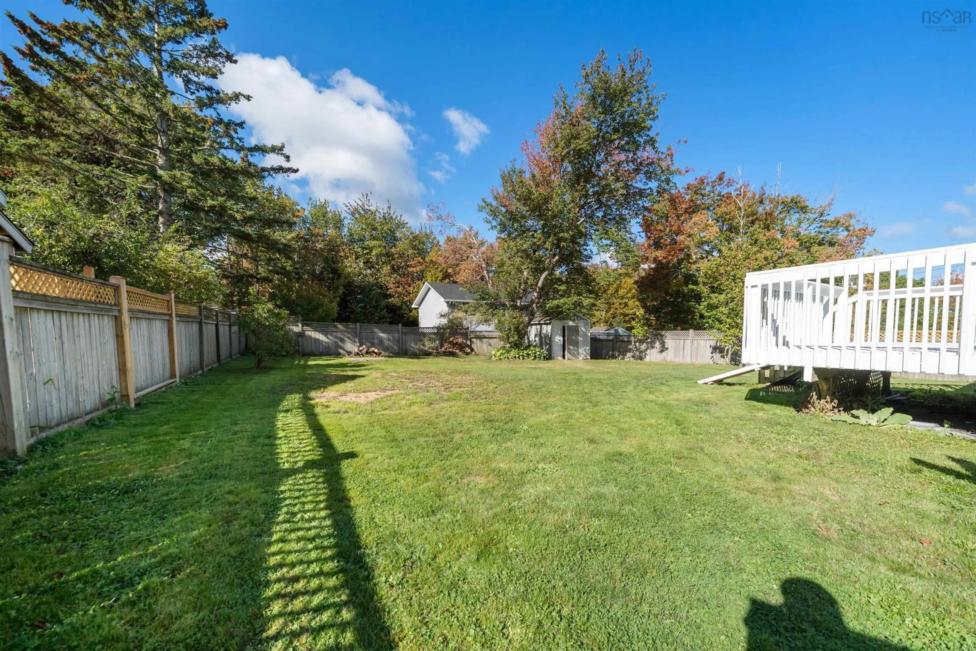 A pic from outside/outdoor area/front of a property/back of a property/a pic from drone, unknown for 23 Odell Dr, Dartmouth Nova Scotia B2W 3T3