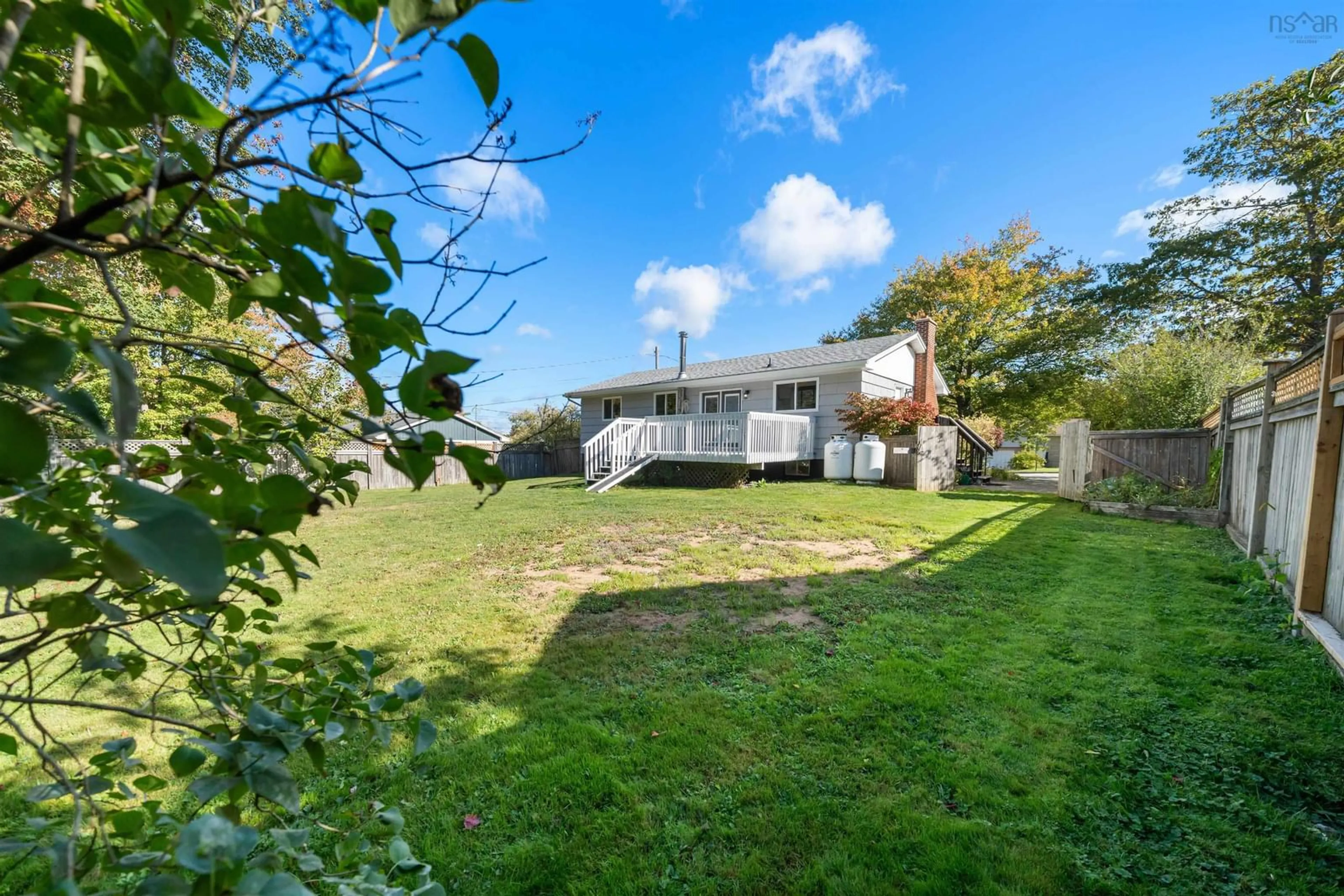 A pic from outside/outdoor area/front of a property/back of a property/a pic from drone, street for 23 Odell Dr, Dartmouth Nova Scotia B2W 3T3