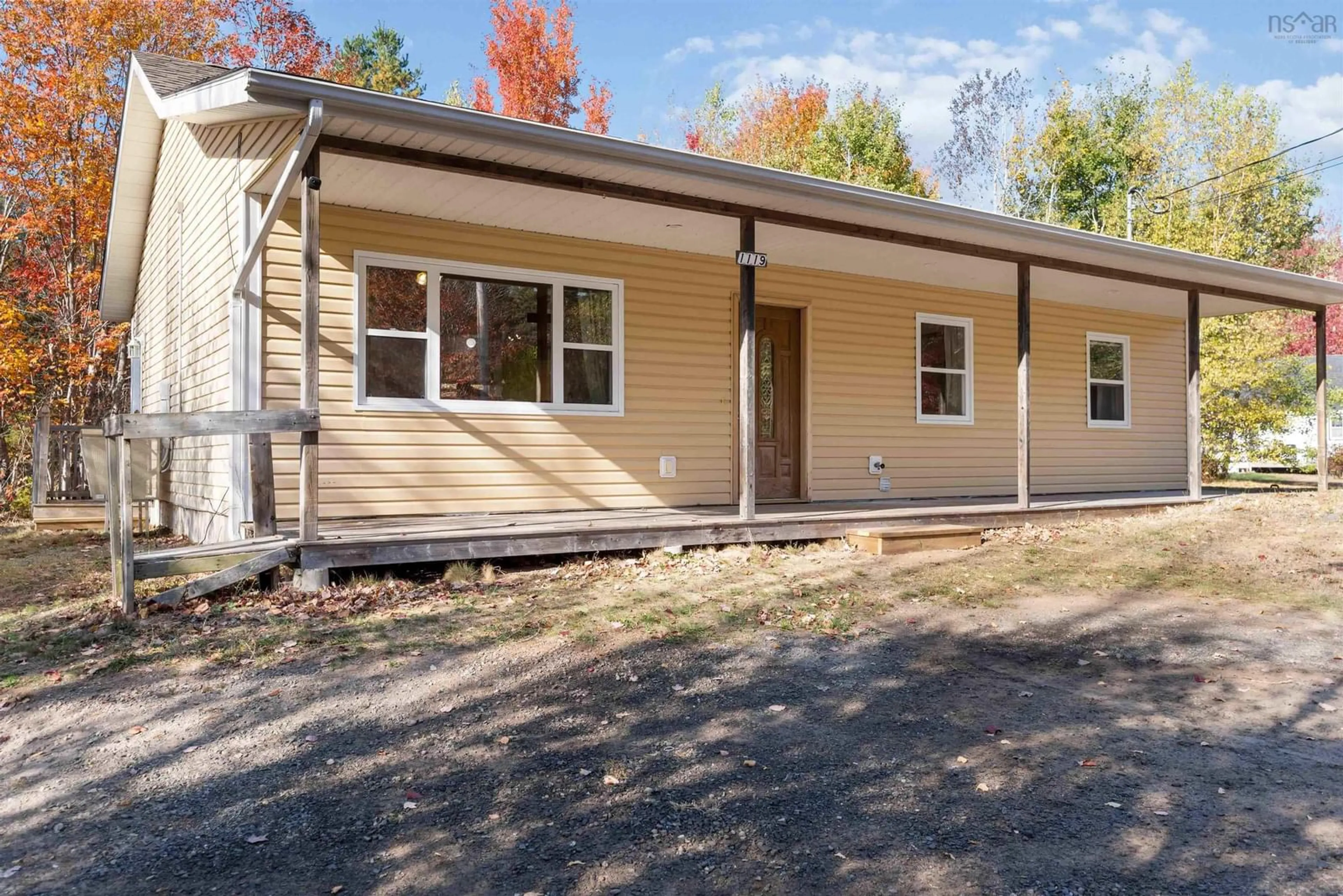 Home with vinyl exterior material, unknown for 1119 Victoria Rd, Aylesford Nova Scotia B0P 1C0