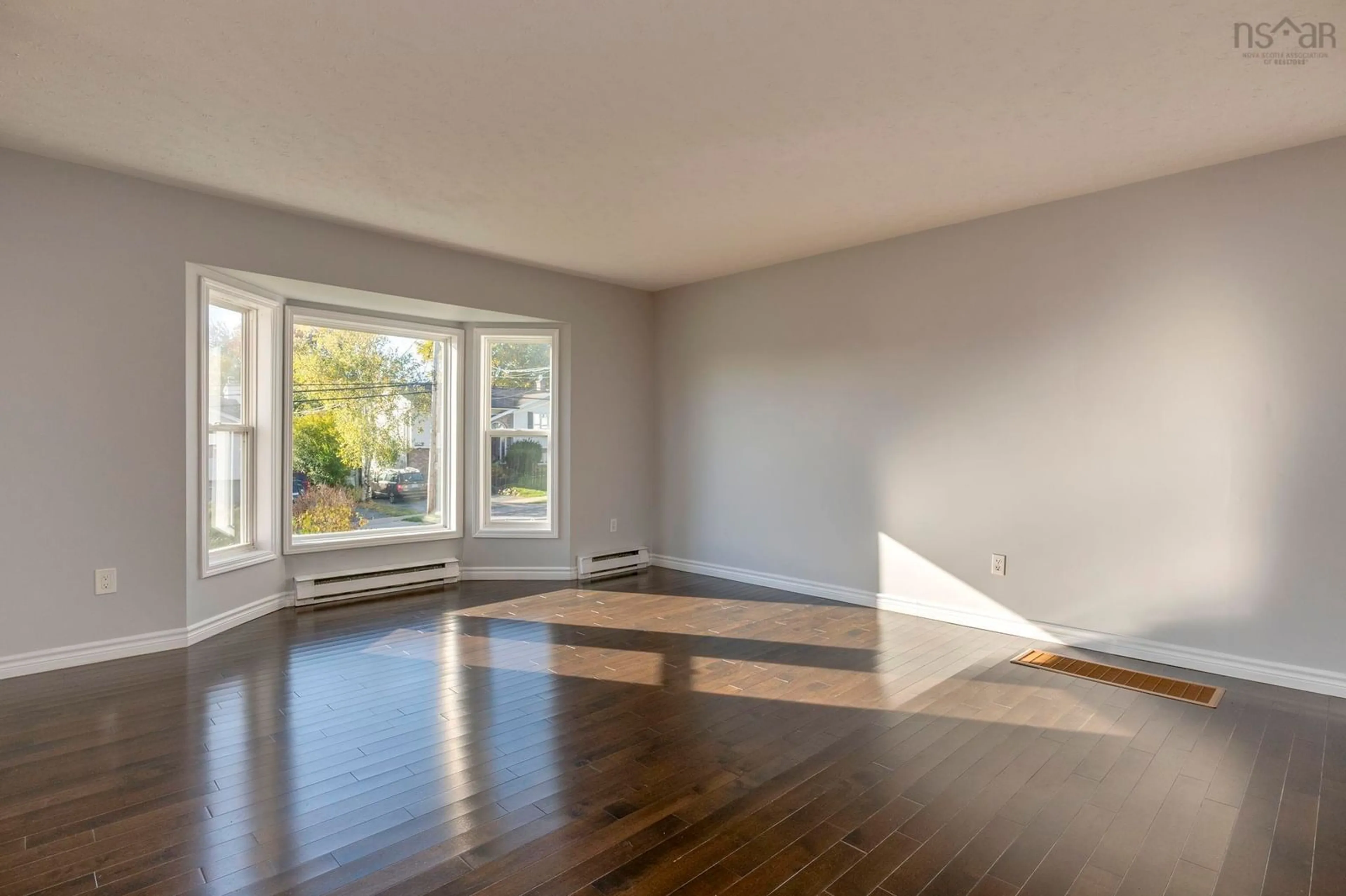 A pic of a room for 373 Auburn Dr, Dartmouth Nova Scotia B2W 6E1