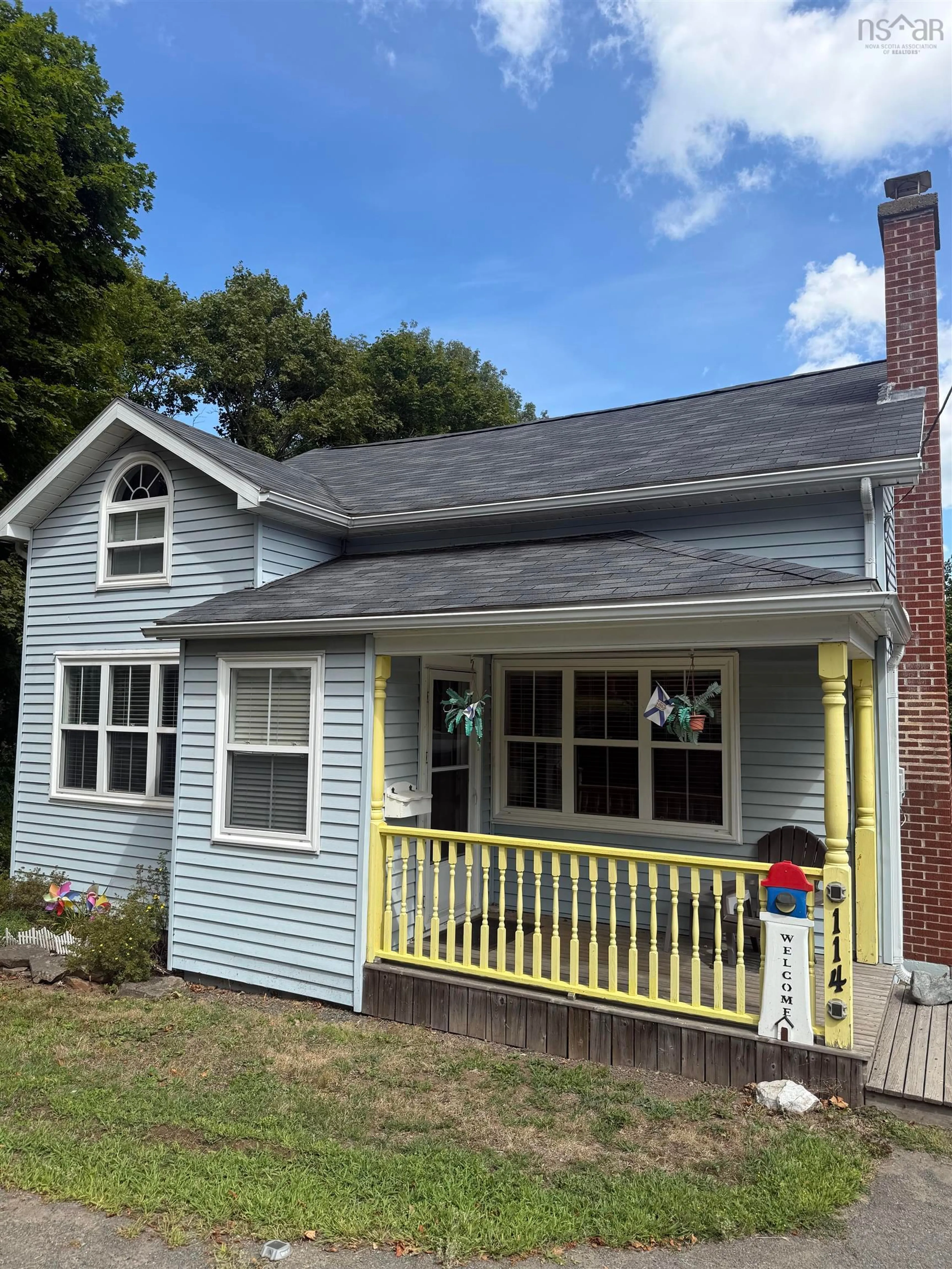 Home with vinyl exterior material, street for 114 Hawthorne St, Antigonish Nova Scotia B2G 1A9