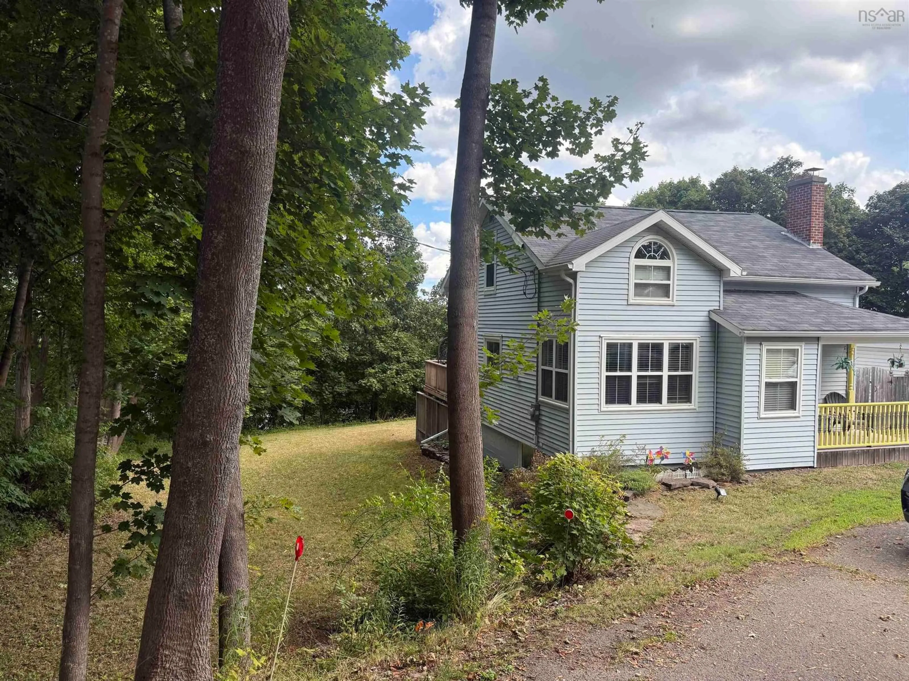 A pic from outside/outdoor area/front of a property/back of a property/a pic from drone, unknown for 114 Hawthorne St, Antigonish Nova Scotia B2G 1A9