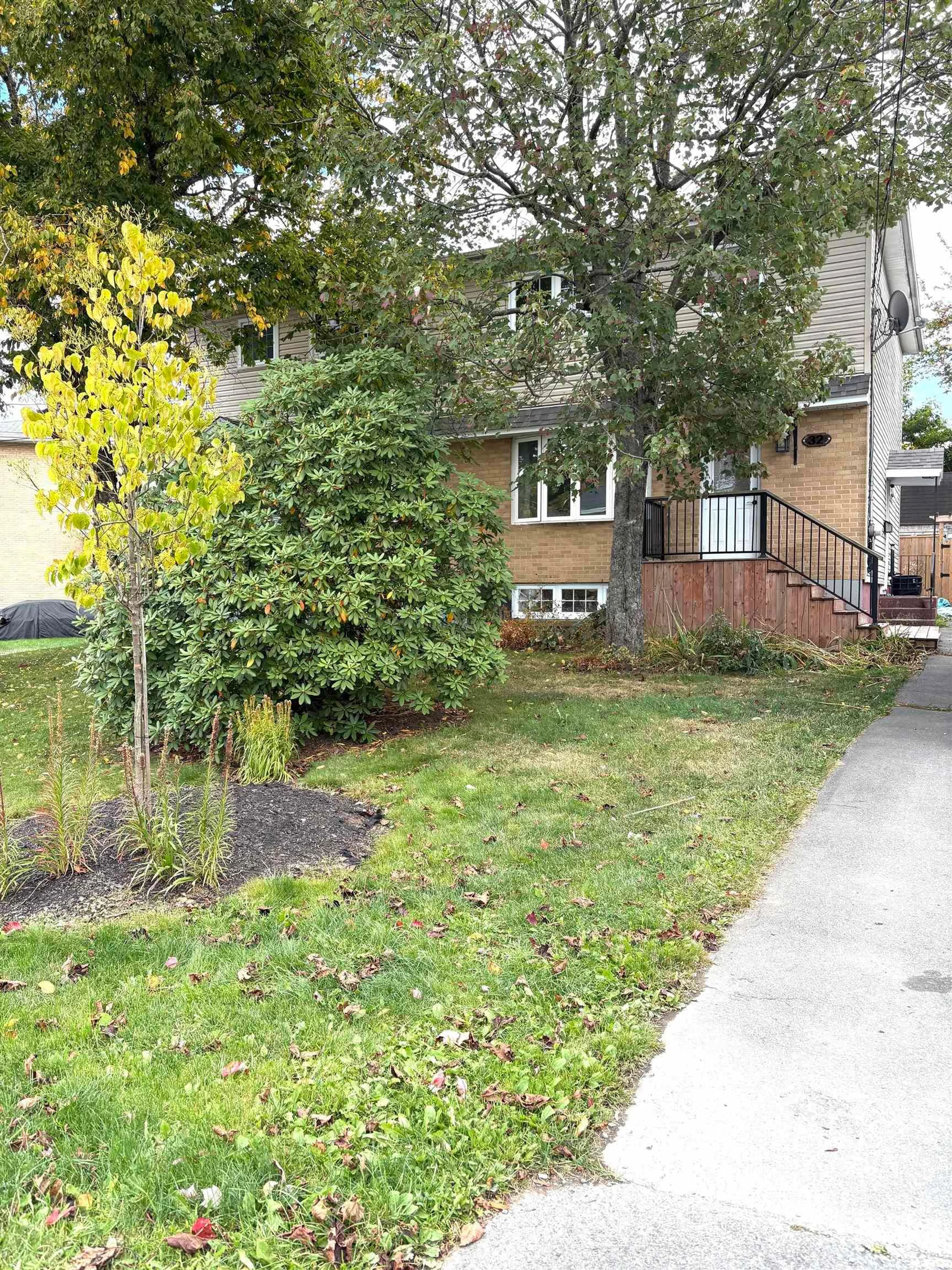 A pic from outside/outdoor area/front of a property/back of a property/a pic from drone, street for 32 Apollo Crt, Halifax Nova Scotia B3M 1H1