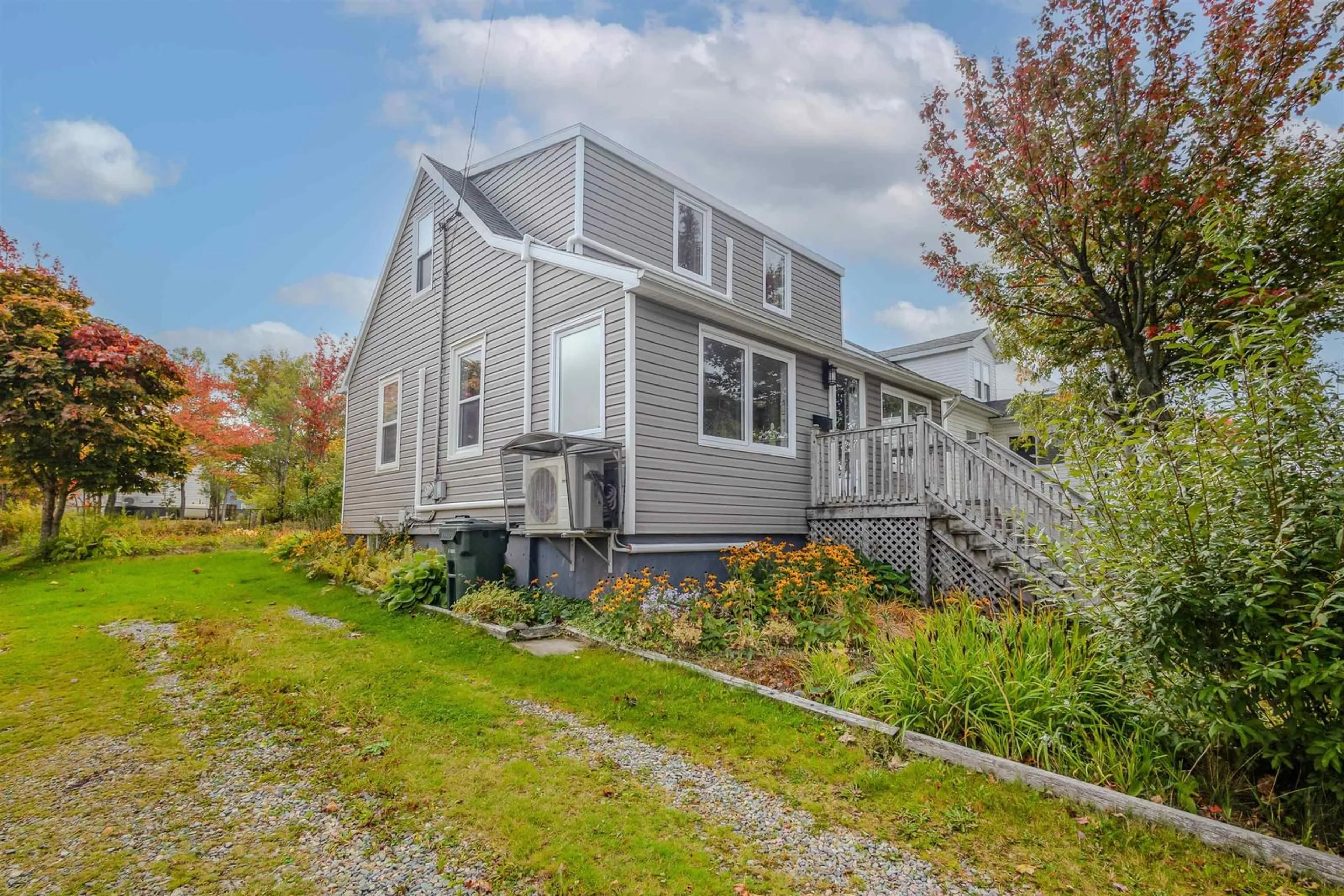 Home with vinyl exterior material, street for 160 Howe St, Sydney Nova Scotia B1P 4V2