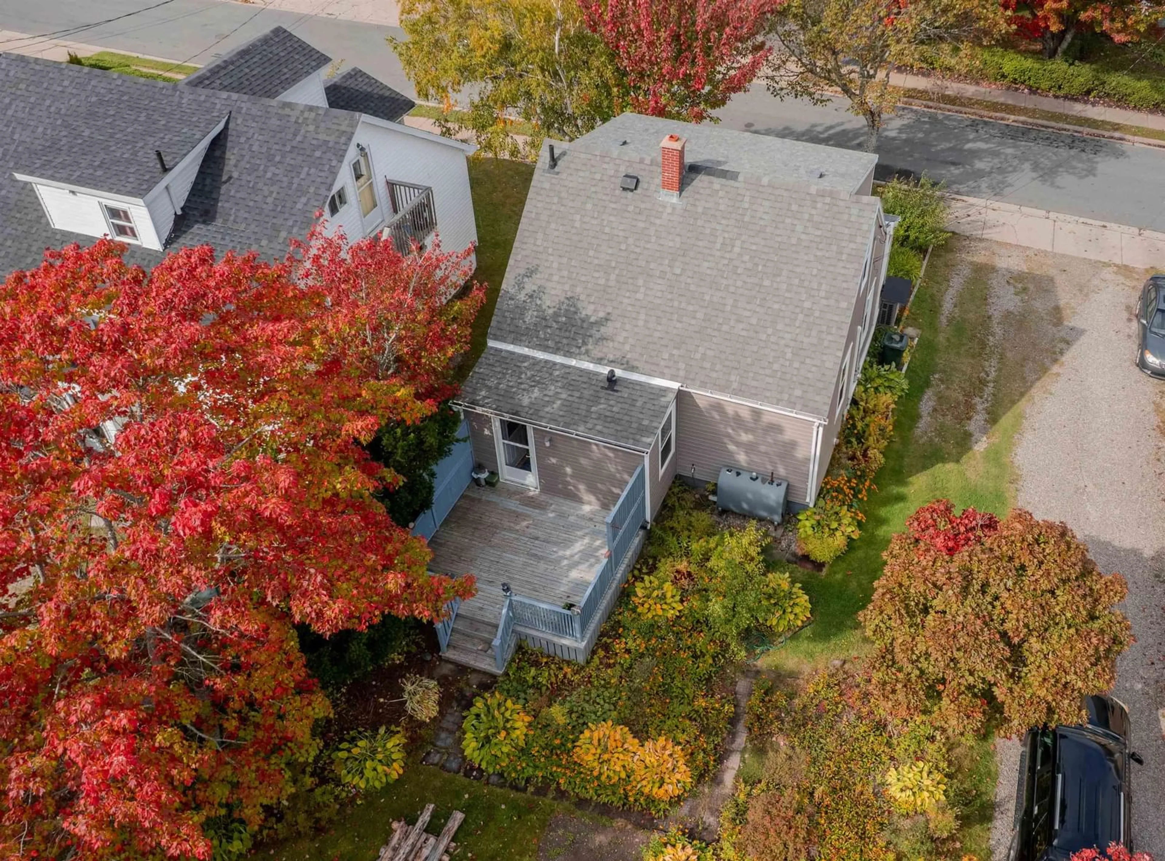 A pic from outside/outdoor area/front of a property/back of a property/a pic from drone, street for 160 Howe St, Sydney Nova Scotia B1P 4V2
