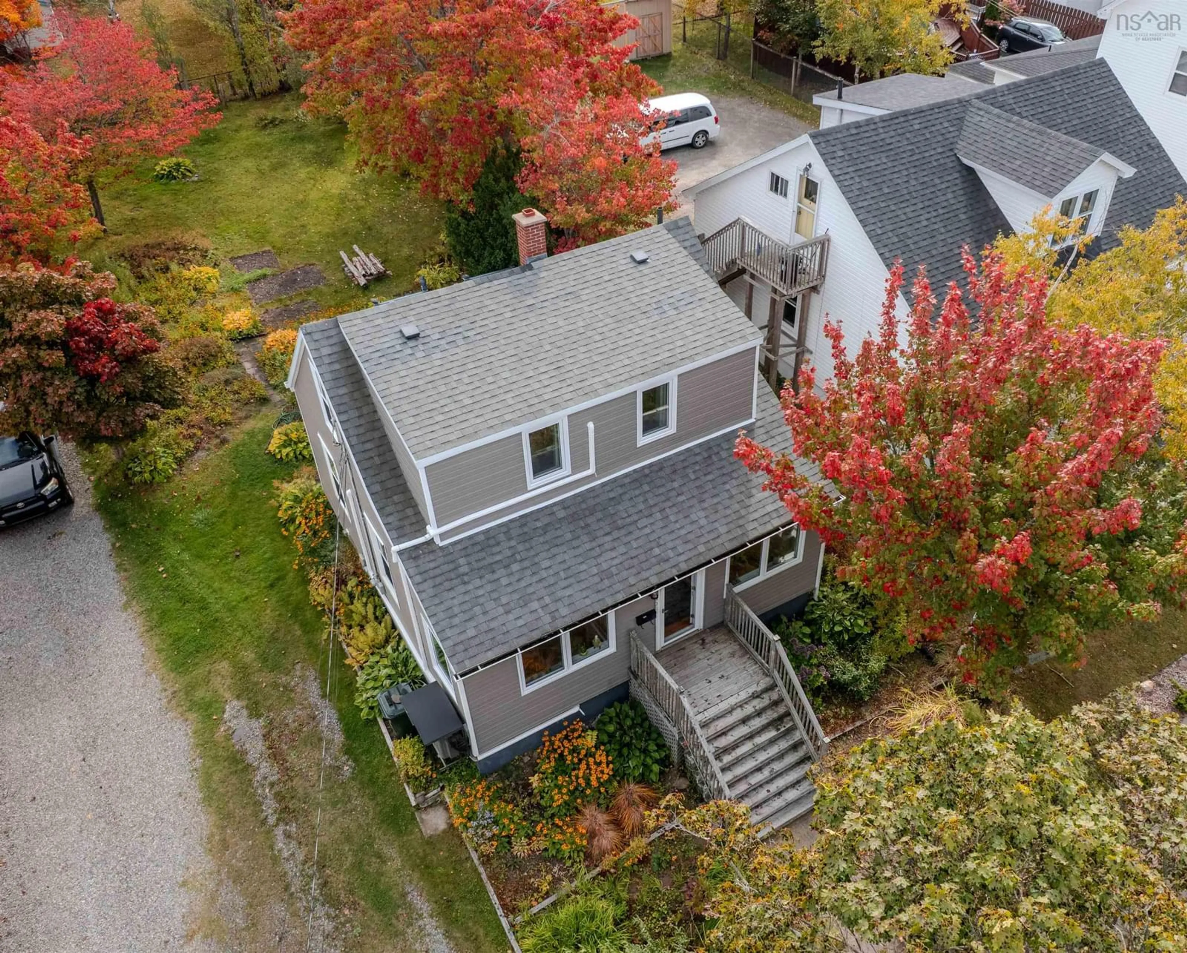 A pic from outside/outdoor area/front of a property/back of a property/a pic from drone, street for 160 Howe St, Sydney Nova Scotia B1P 4V2