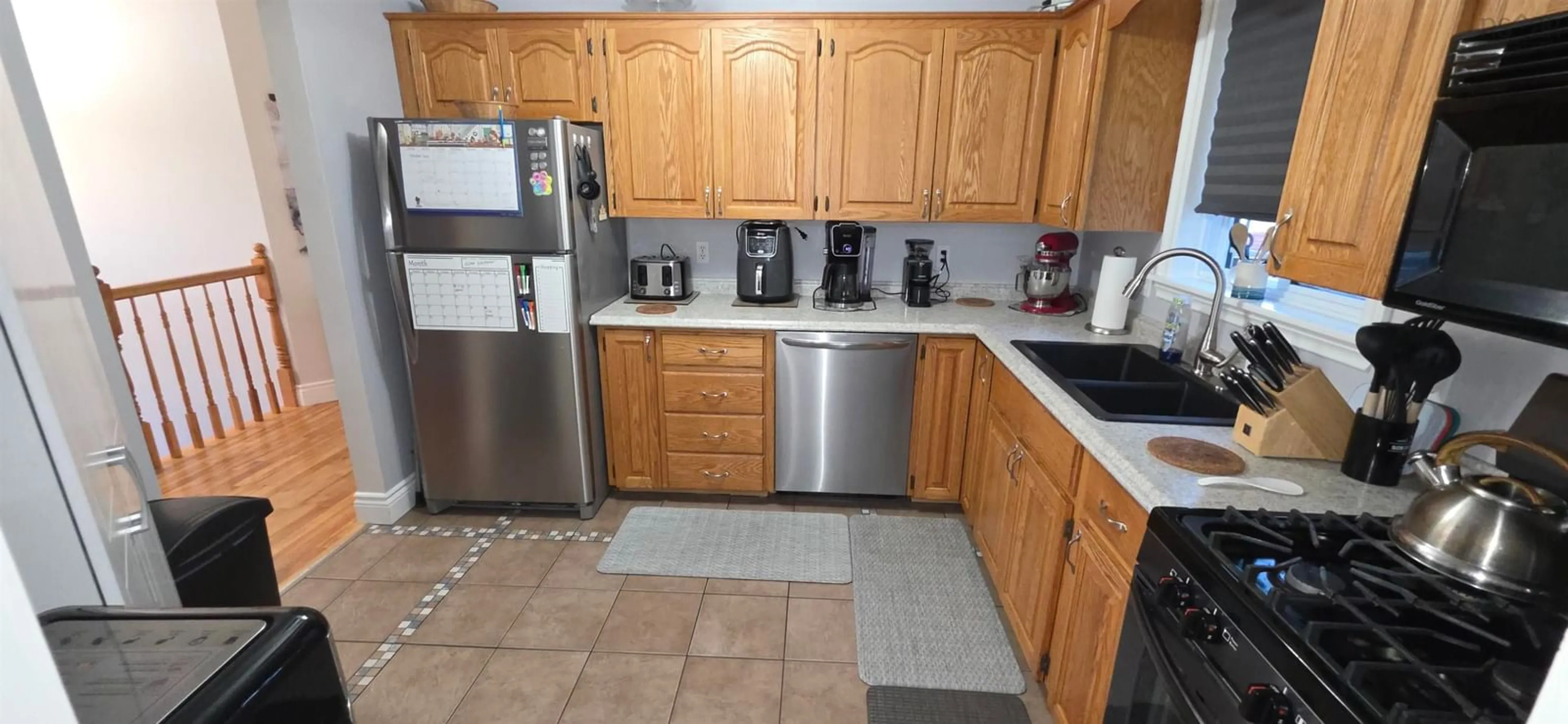 Standard kitchen, ceramic/tile floor for 6 Barque Crt, Millwood Nova Scotia B4E 2T6