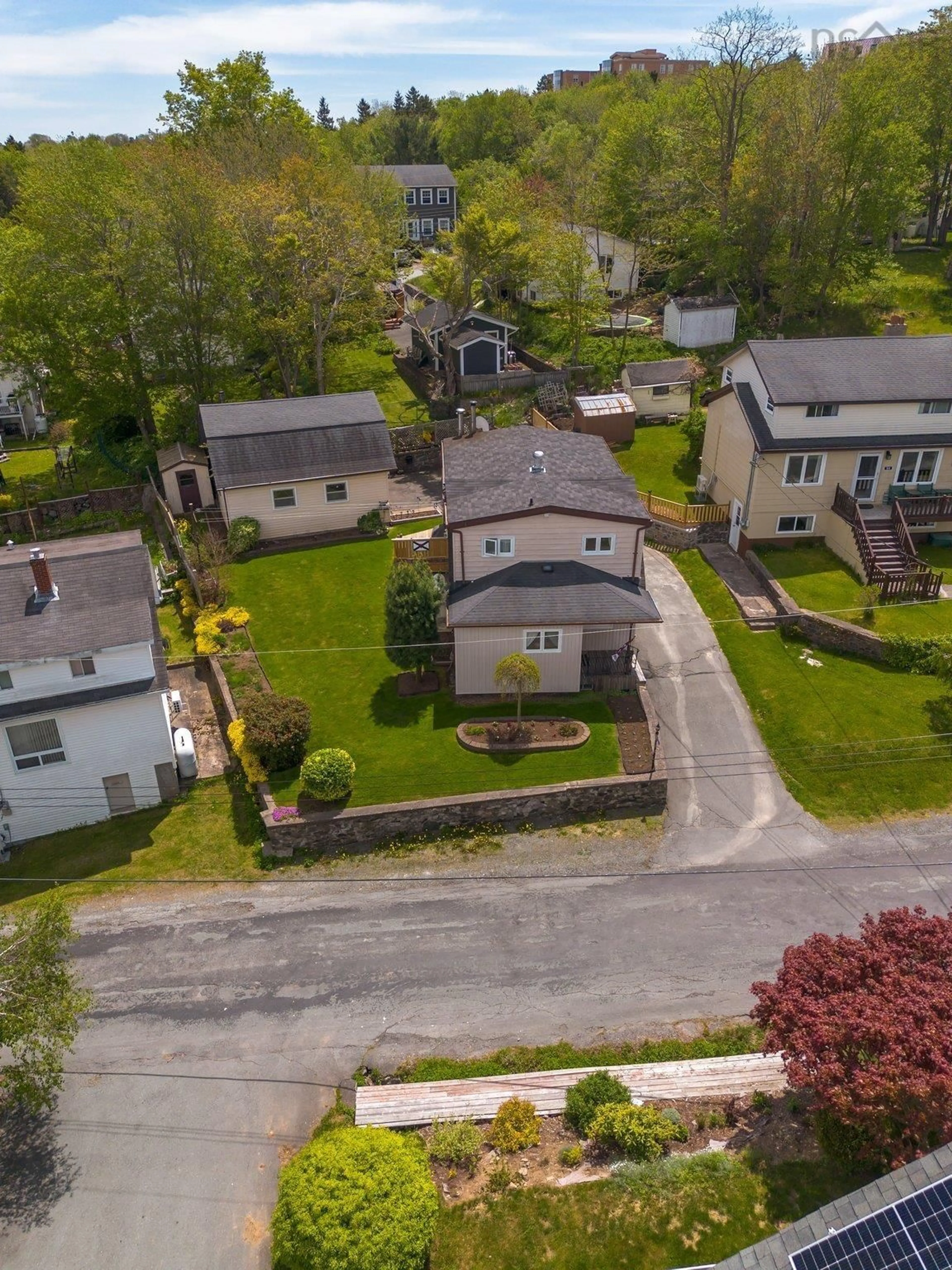 A pic from outside/outdoor area/front of a property/back of a property/a pic from drone, street for 88 Armada Dr, Halifax Nova Scotia B3M 1P9