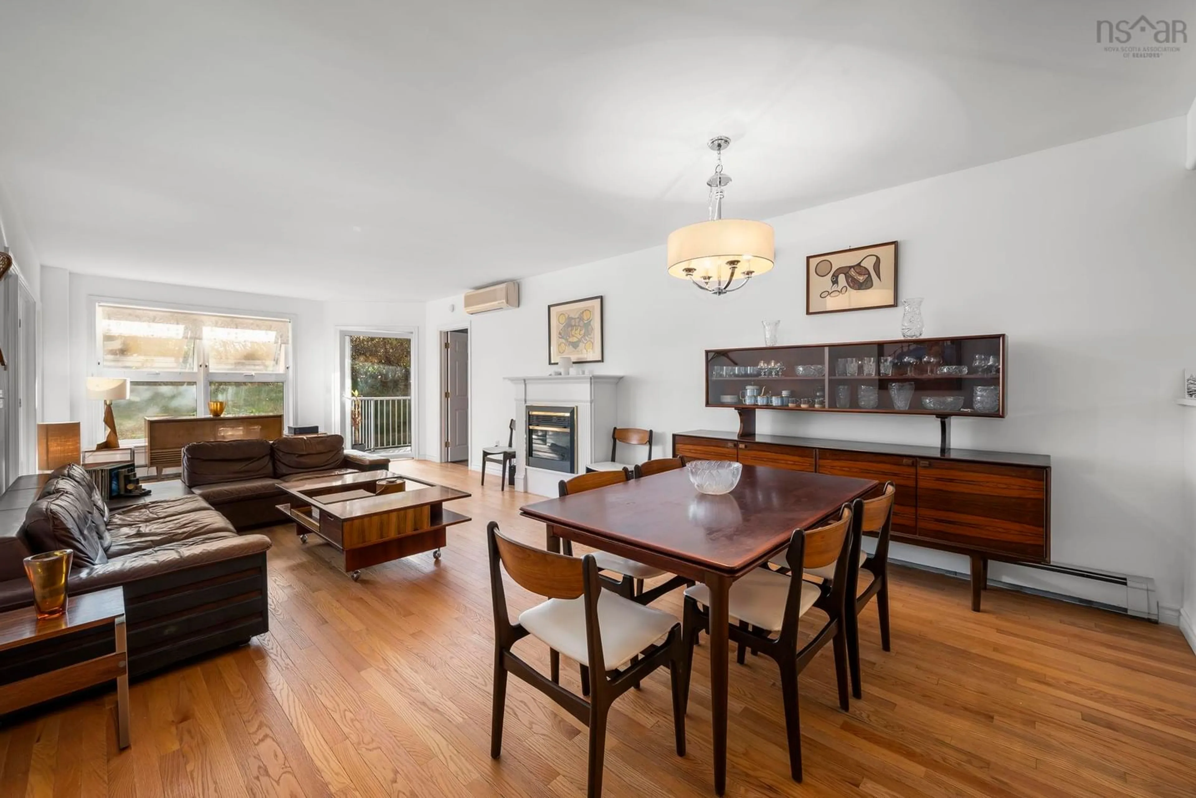 Dining room, wood/laminate floor for 99 Waterfront Dr #106, Bedford Nova Scotia B4A 4K5